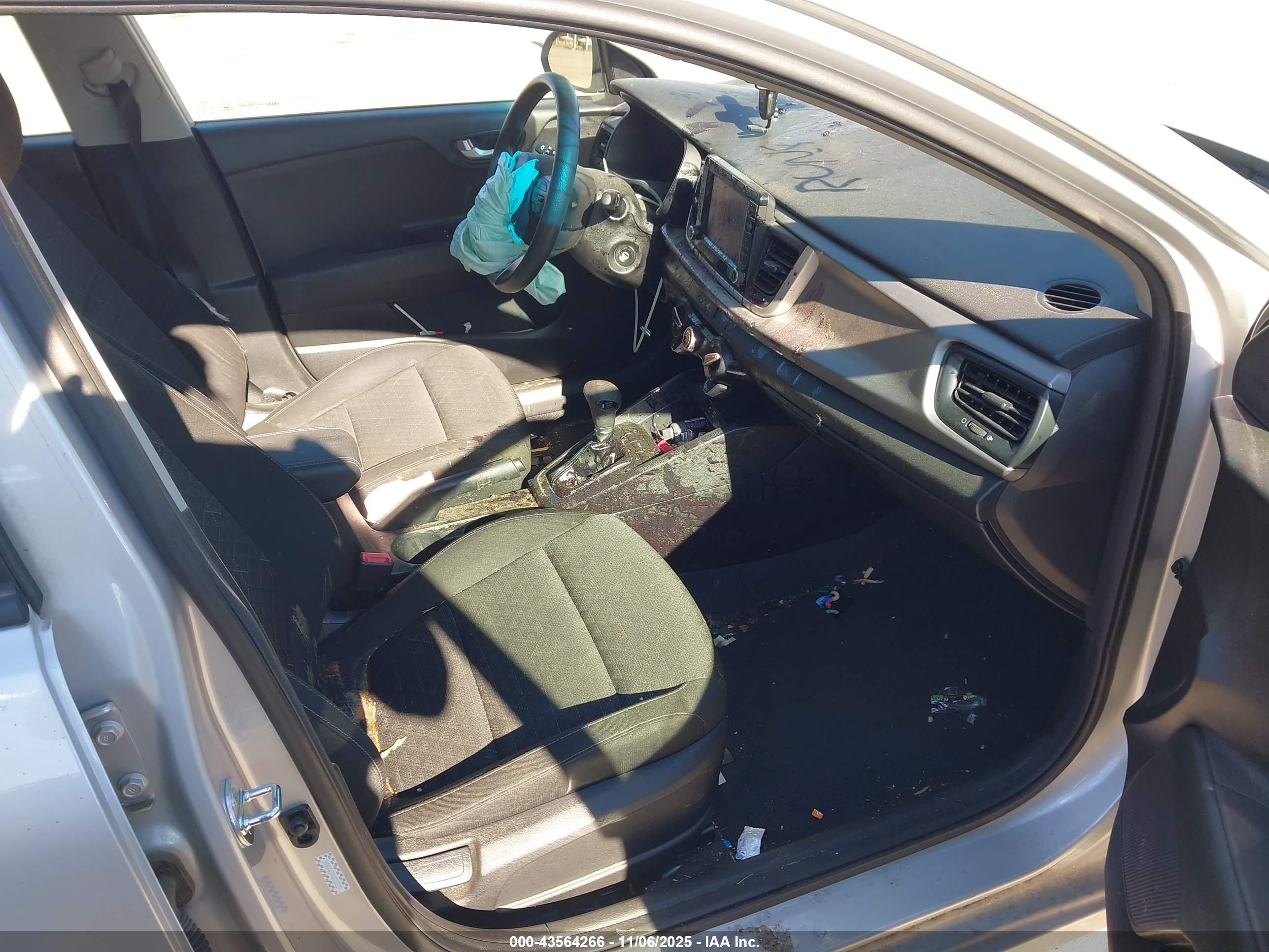 KIA RIO image 5