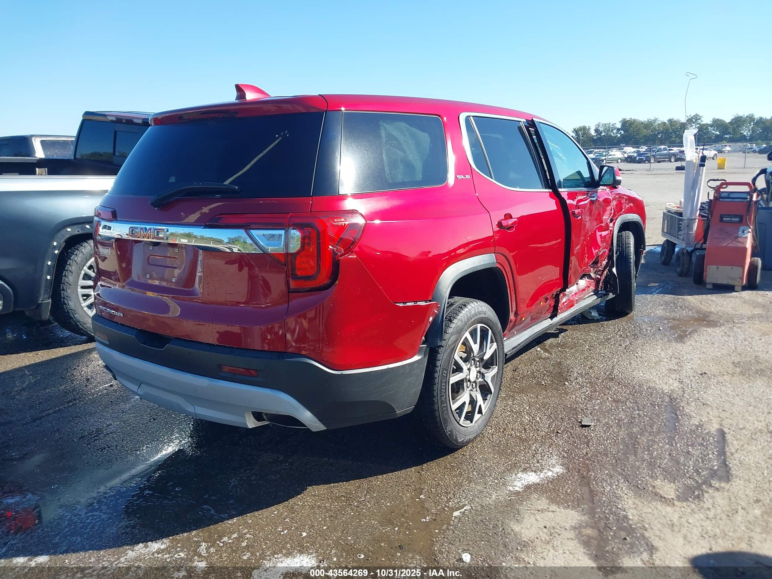 GMC ACADIA image 4