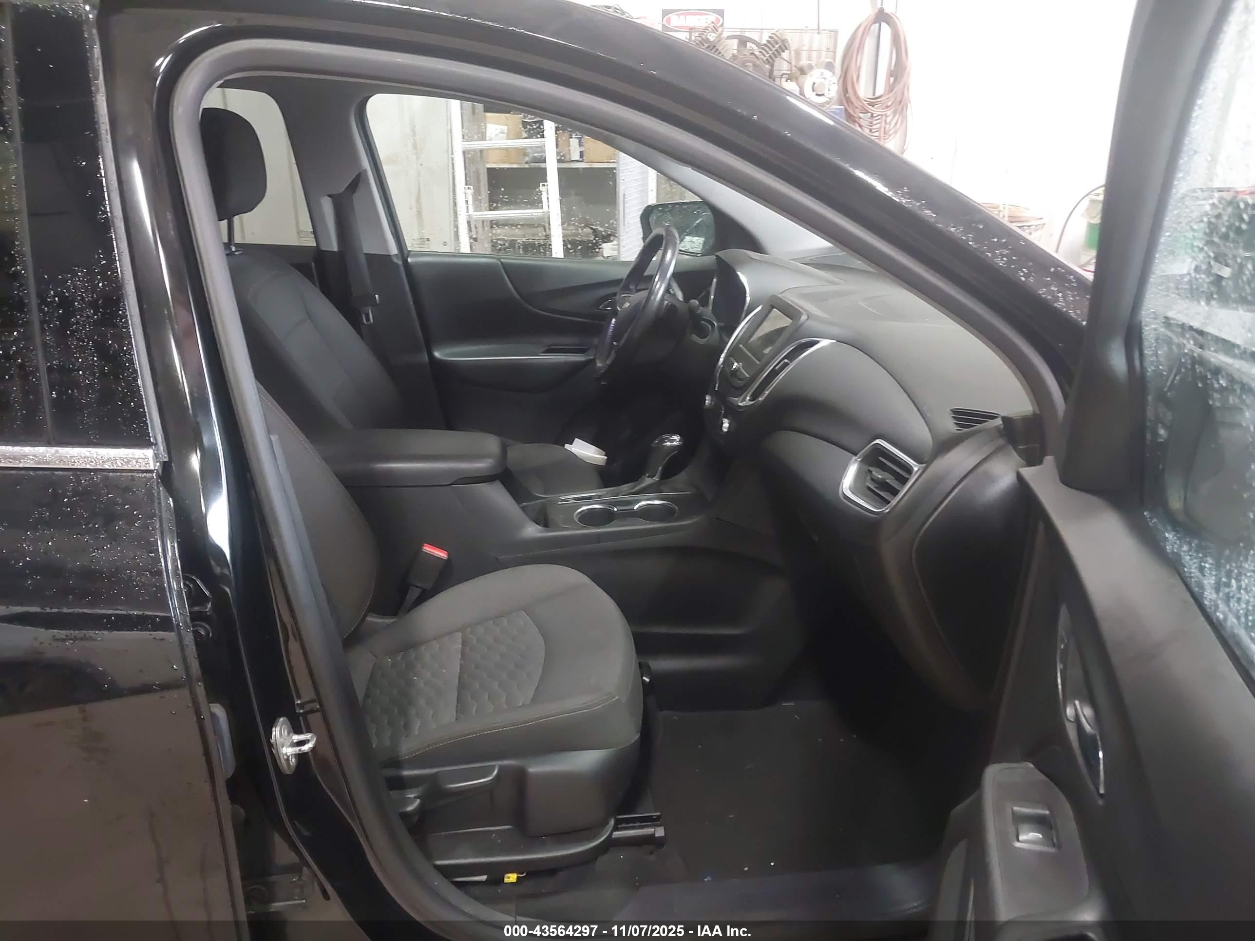 CHEVROLET EQUINOX image 5