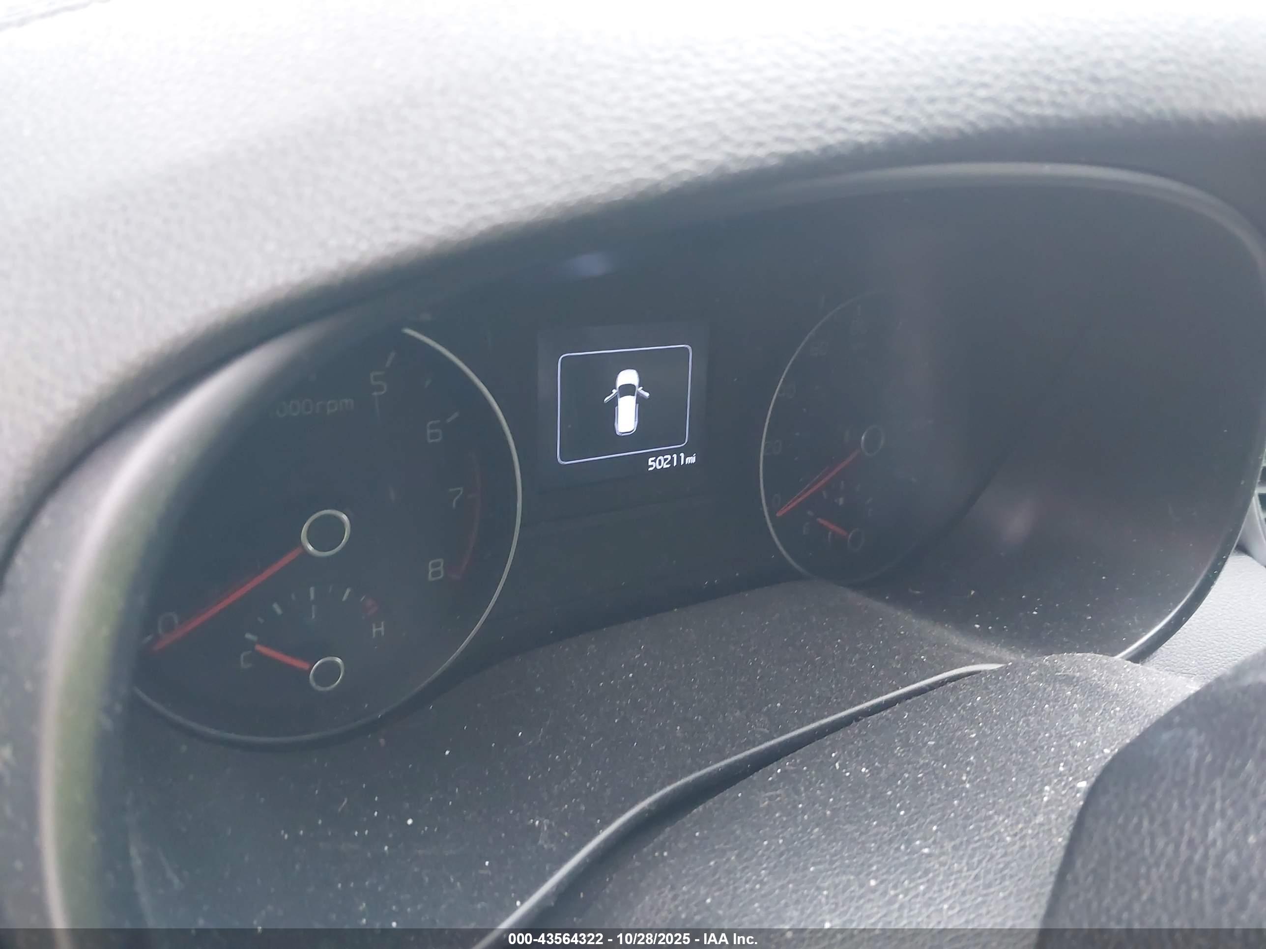 KIA SPORTAGE image 7