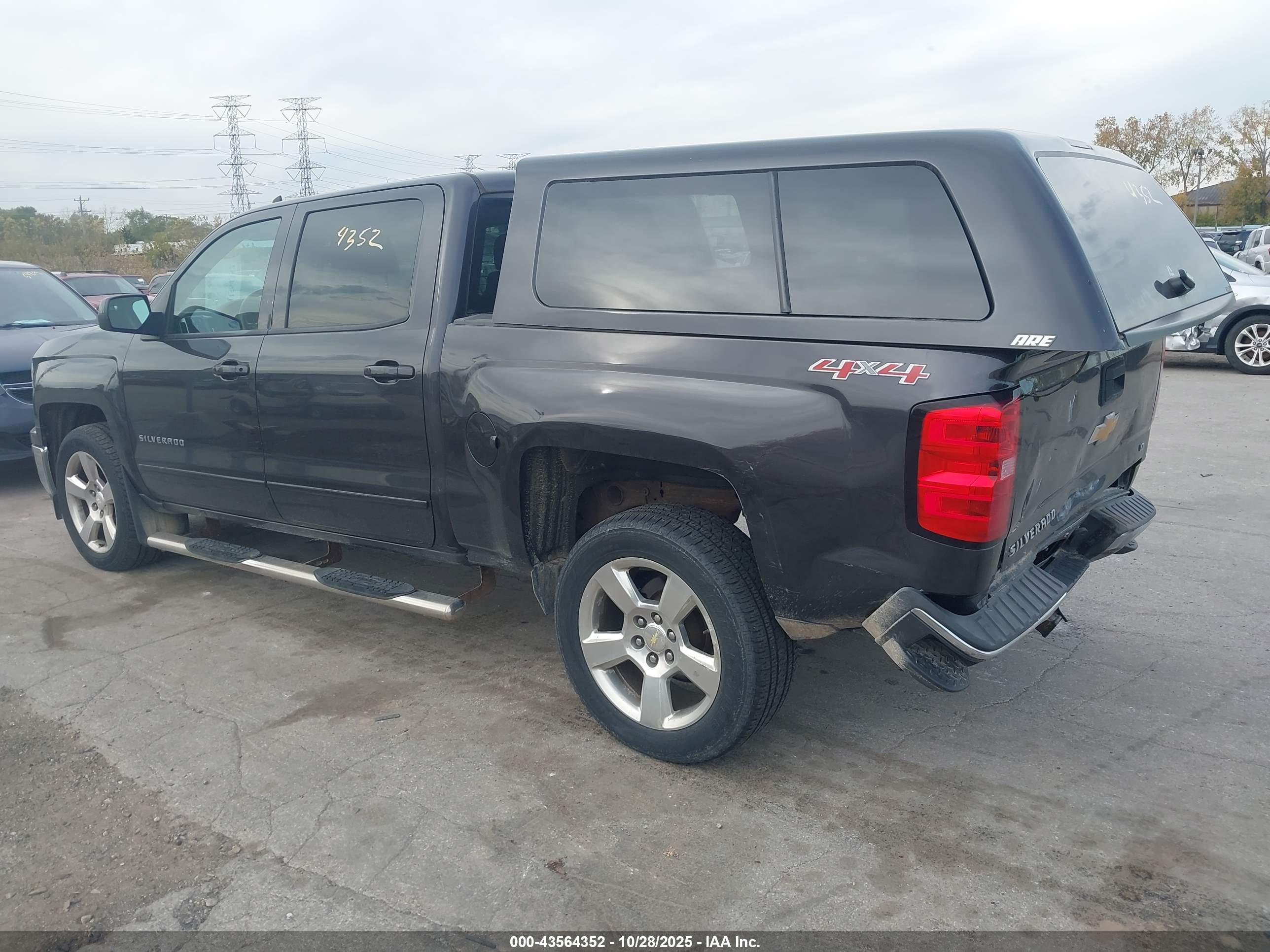 CHEVROLET SILVERADO image 3