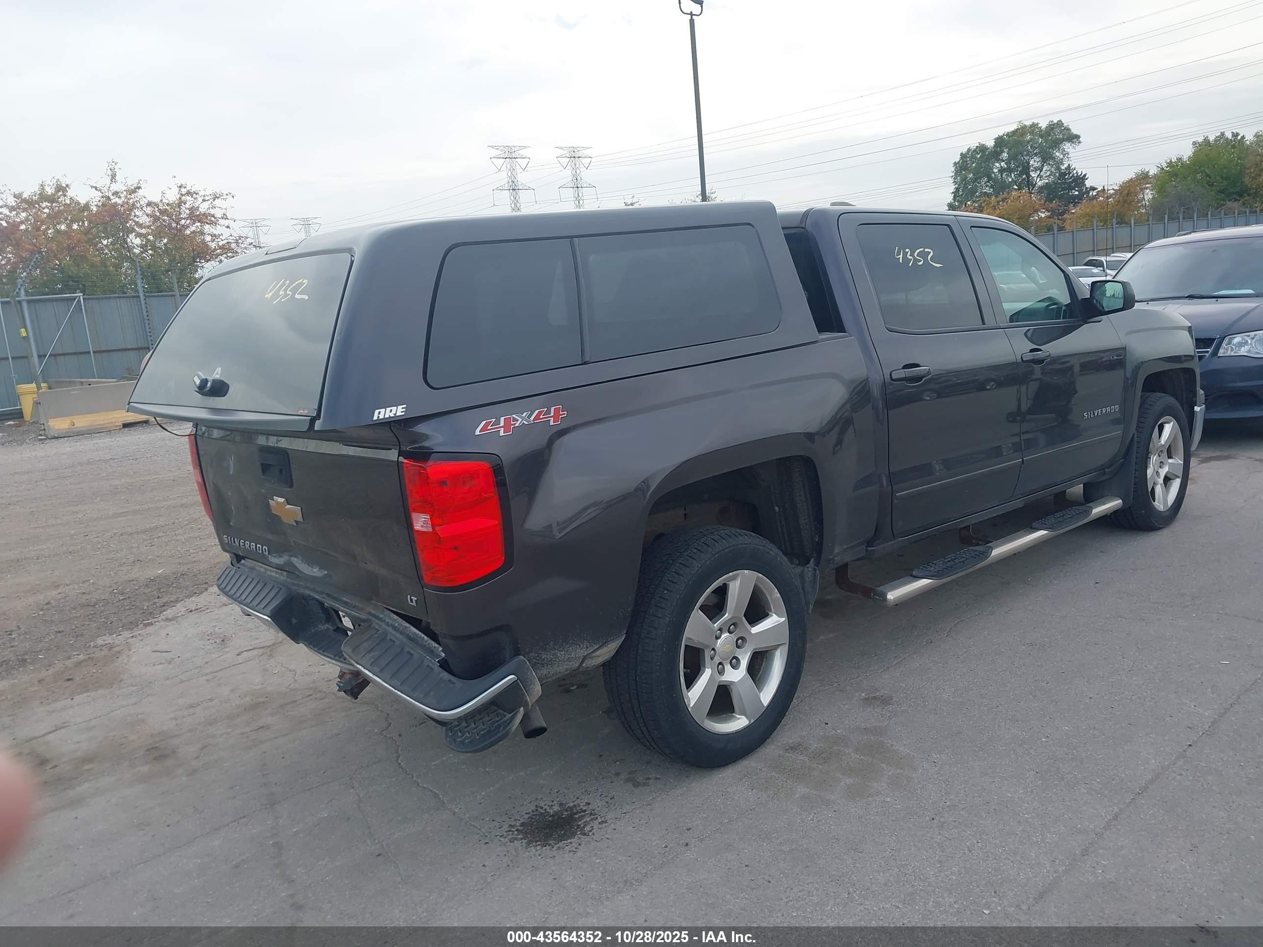 CHEVROLET SILVERADO image 4
