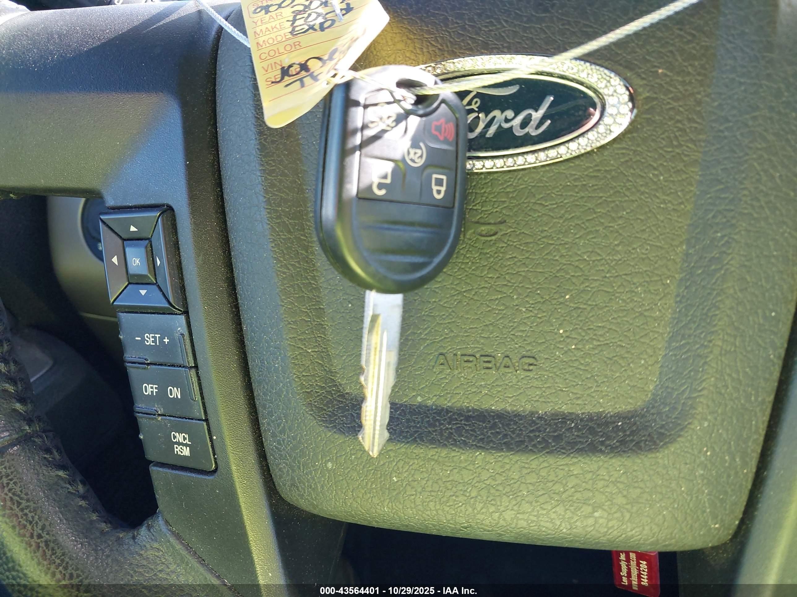 FORD EXPEDITION image 11