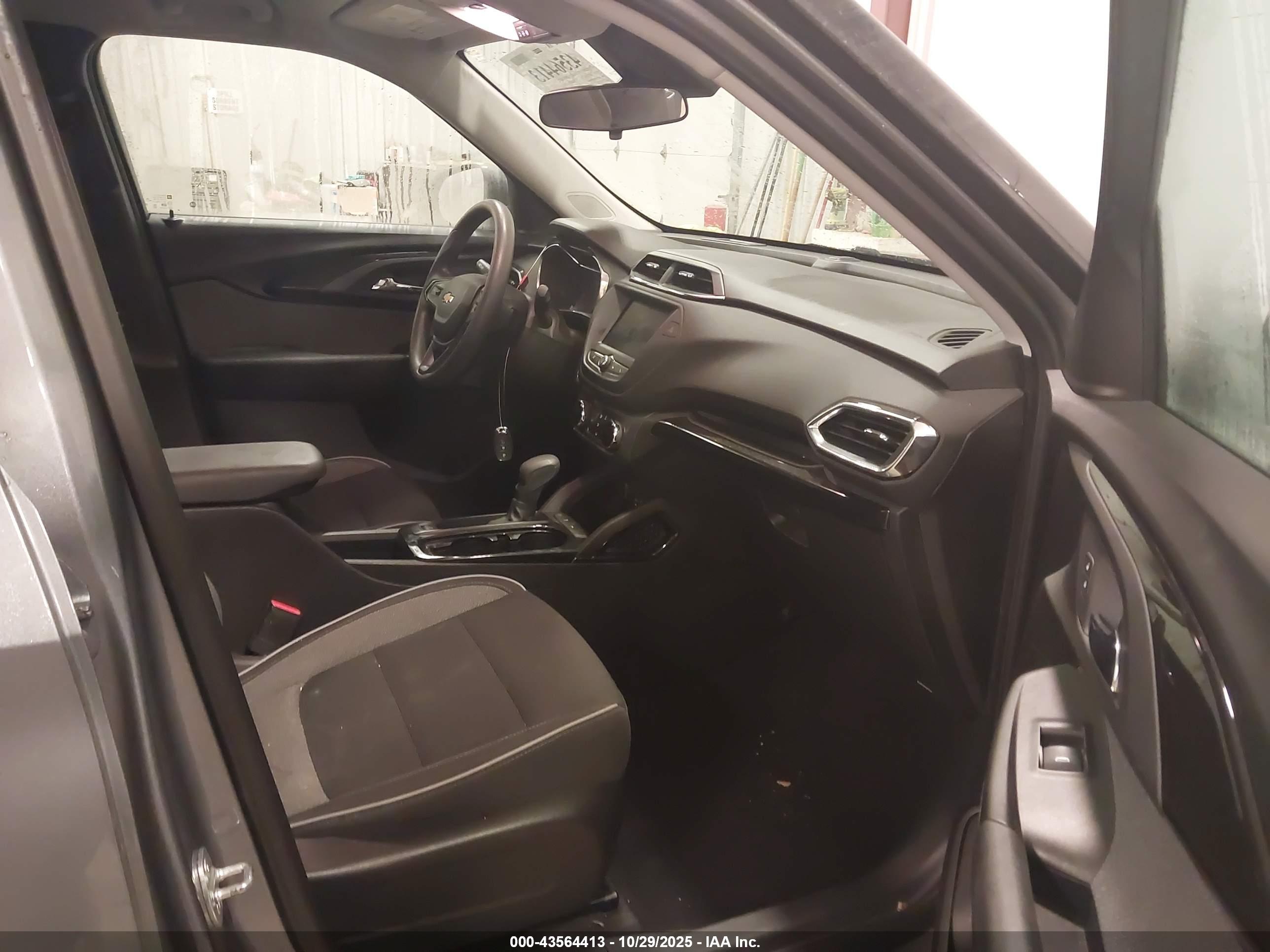 CHEVROLET TRAILBLAZER image 5