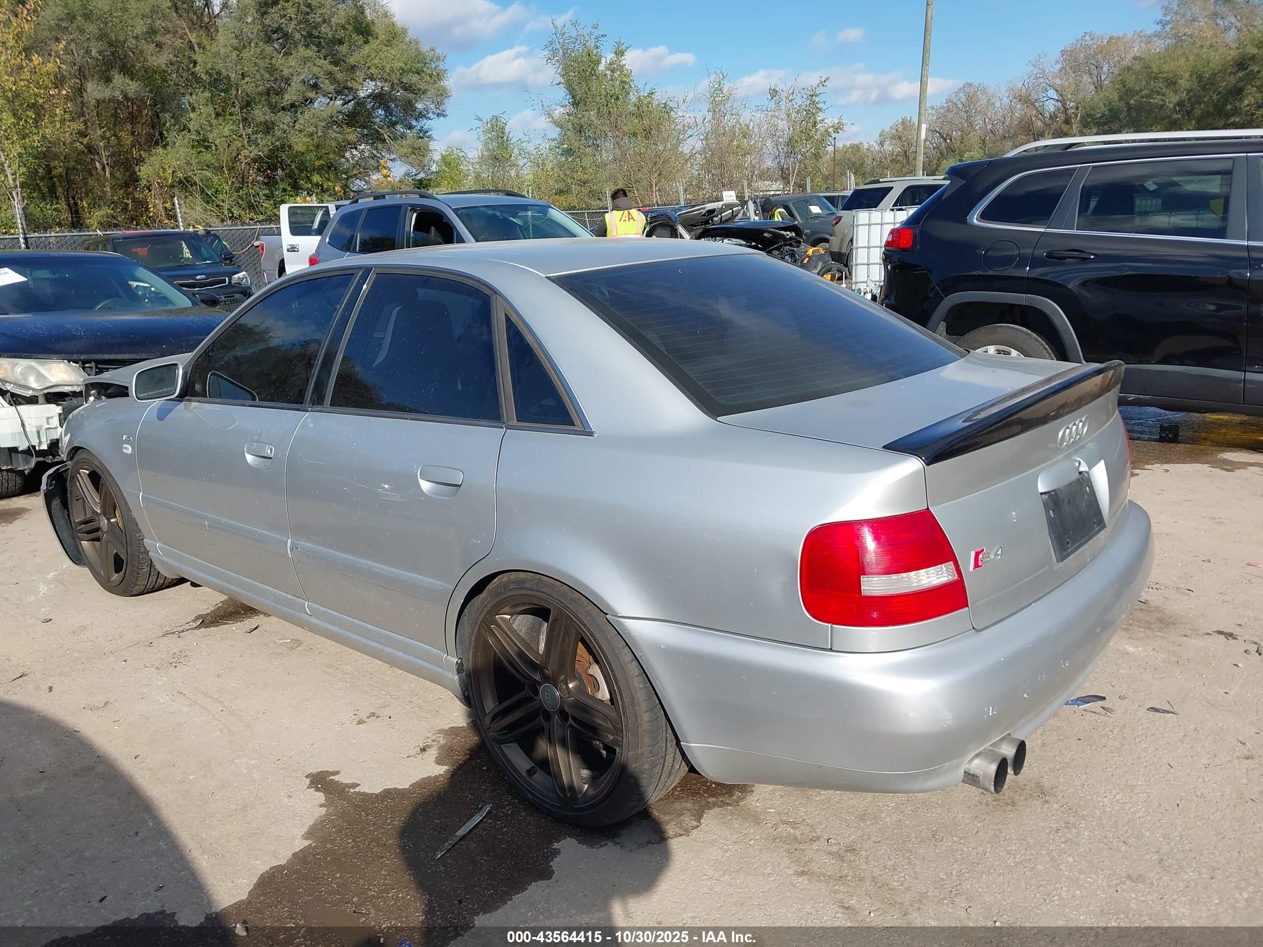 AUDI S4 image 3