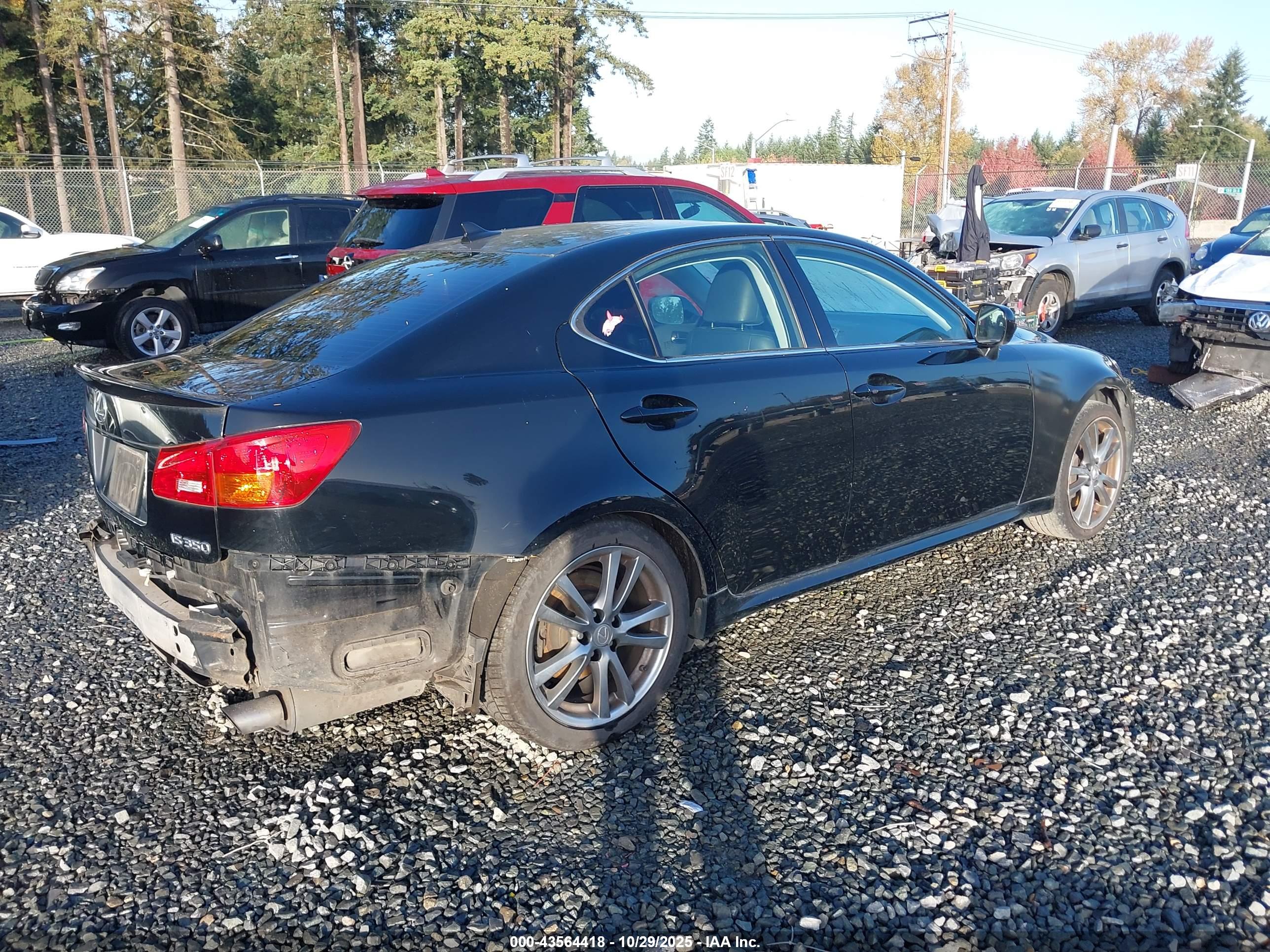 LEXUS IS image 4