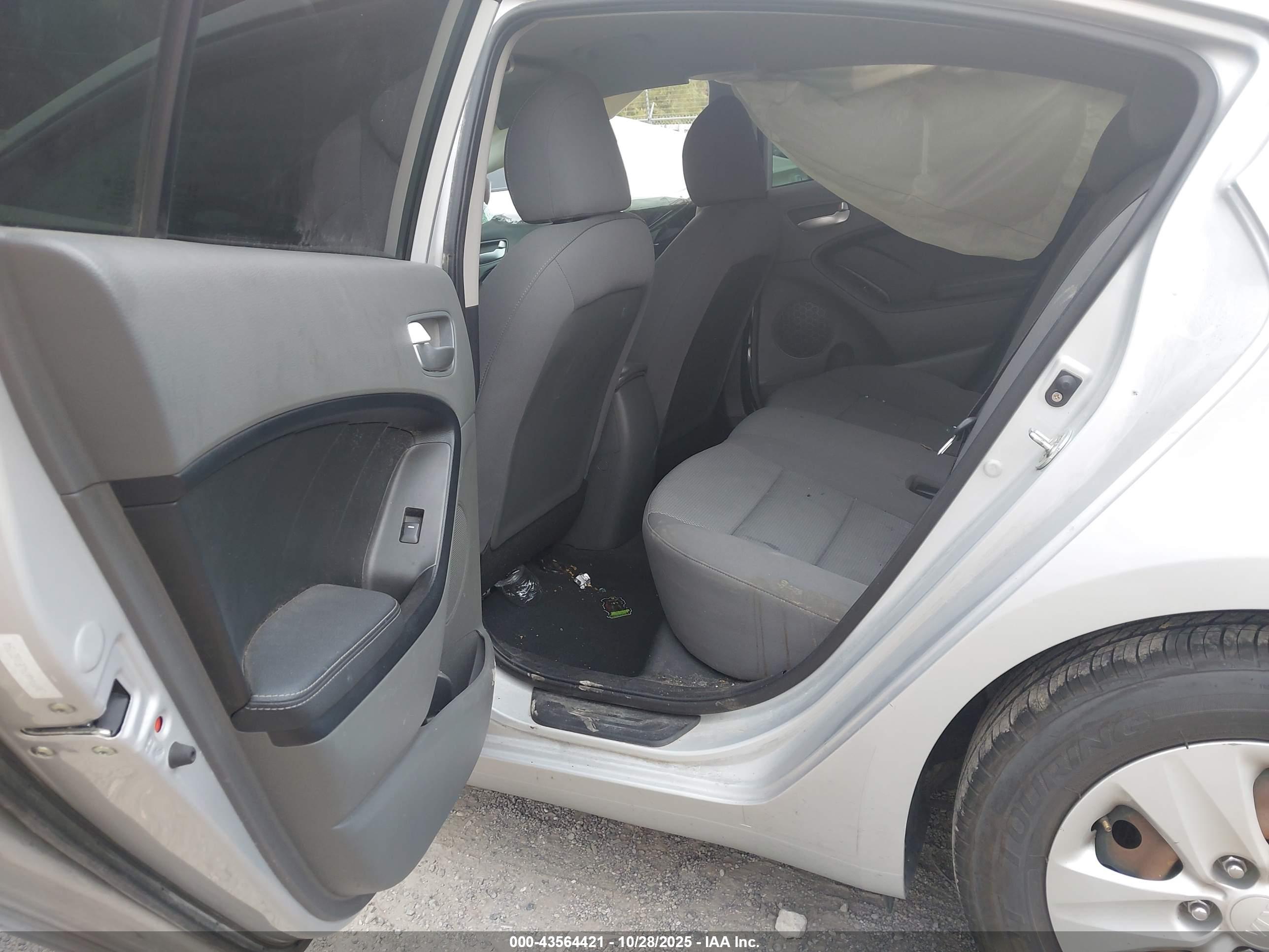 KIA FORTE image 8