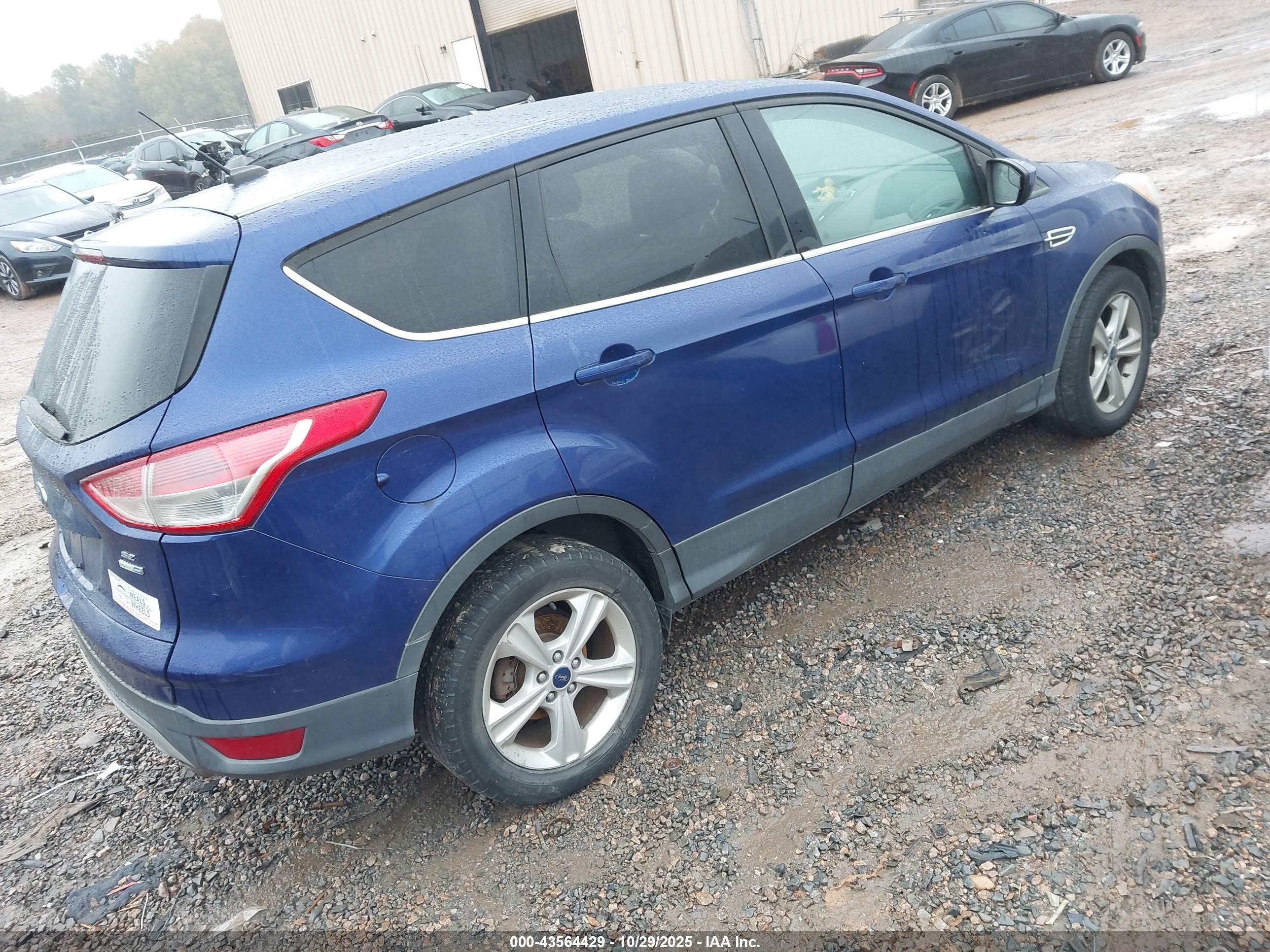 FORD ESCAPE image 4