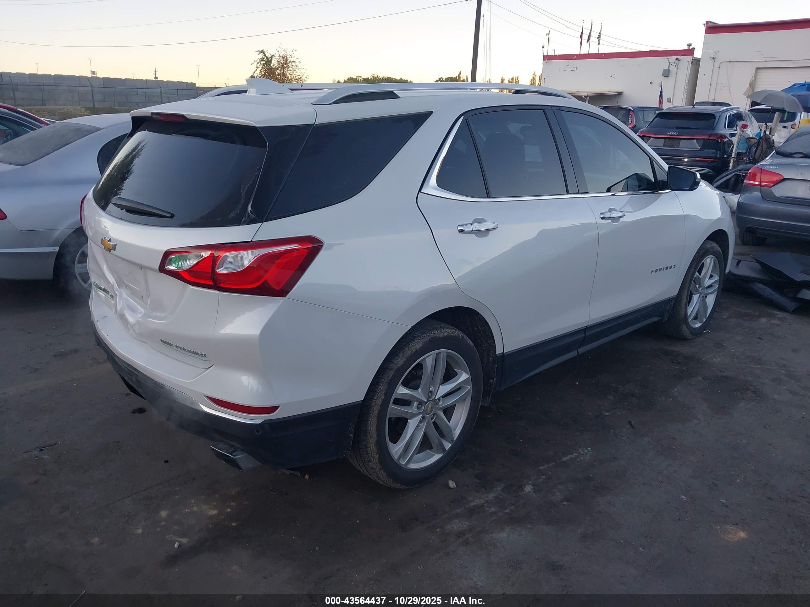 CHEVROLET EQUINOX image 4