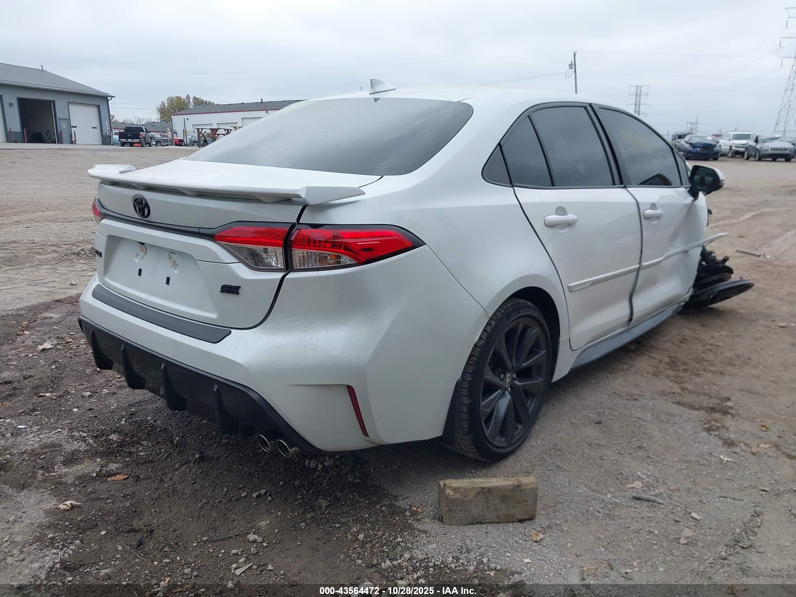 TOYOTA COROLLA image 4