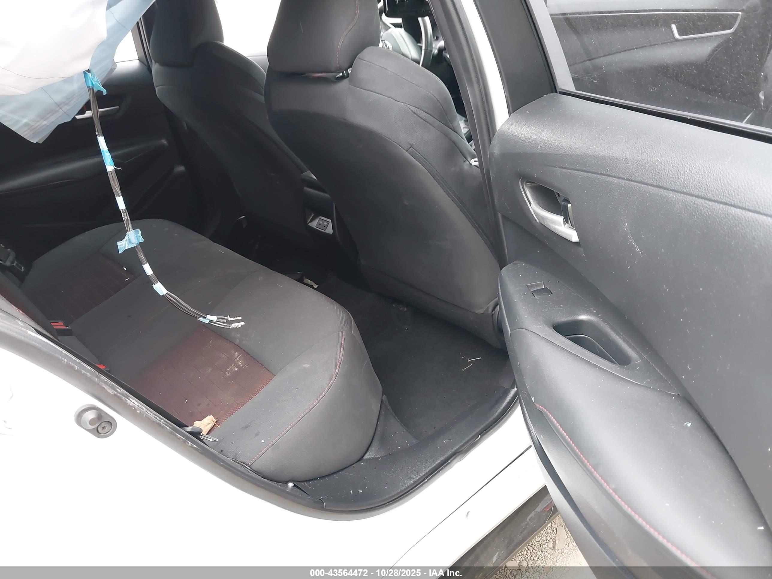 TOYOTA COROLLA image 8