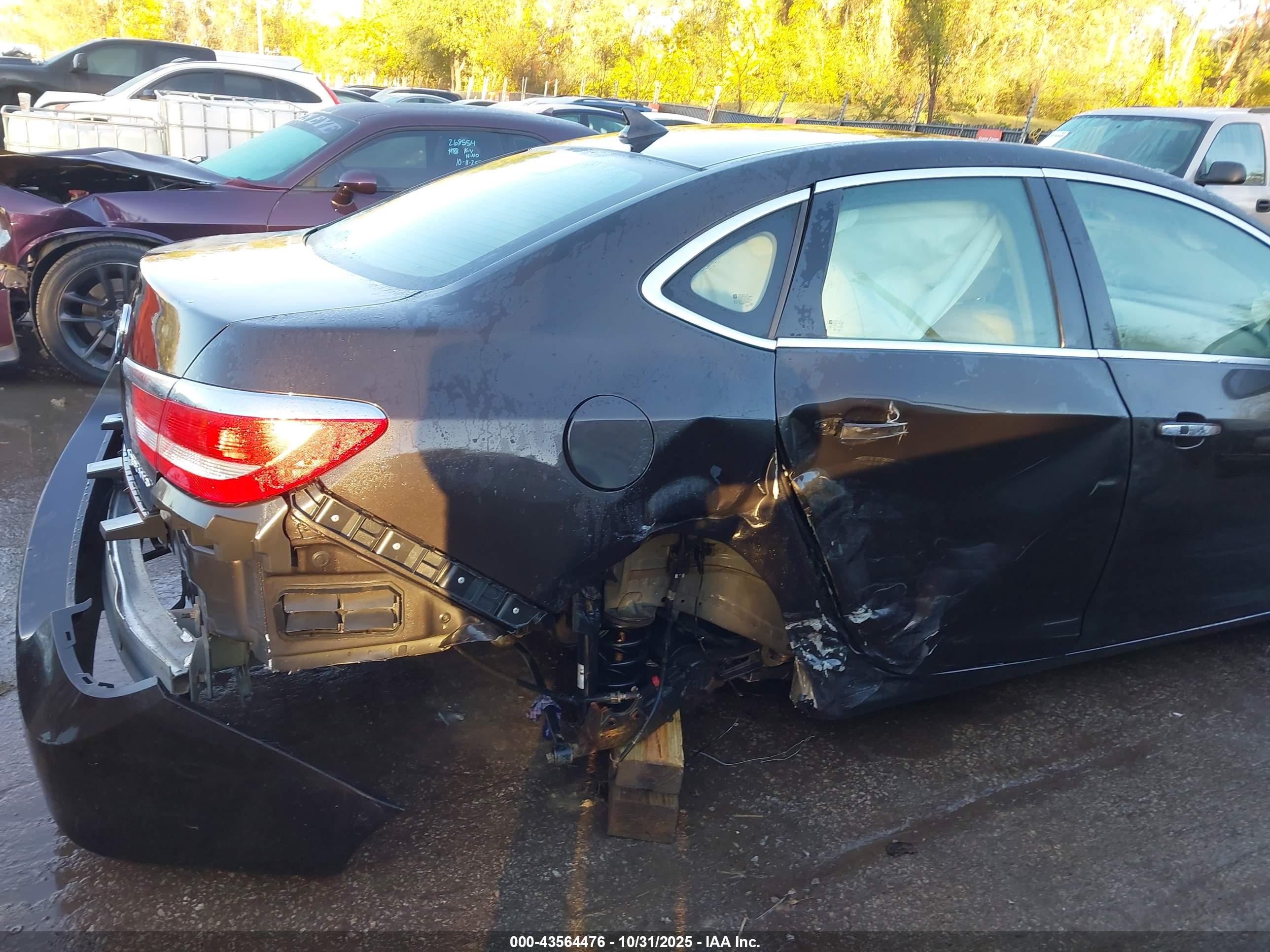 BUICK VERANO image 6