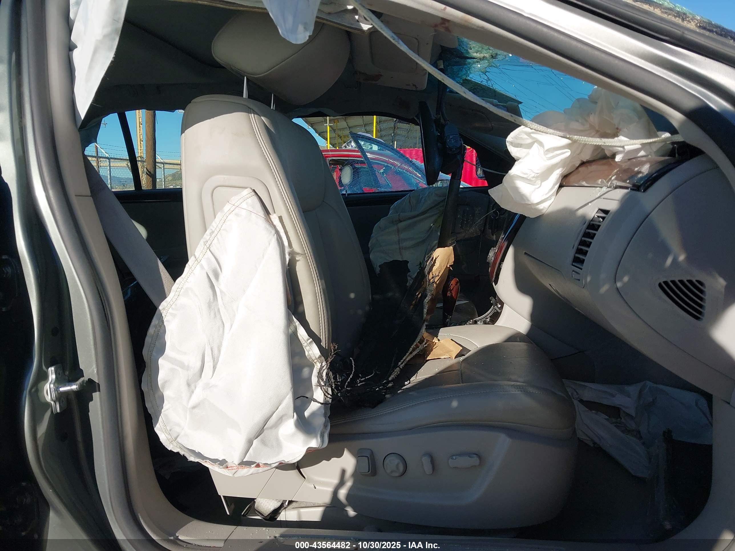 CADILLAC DTS image 5