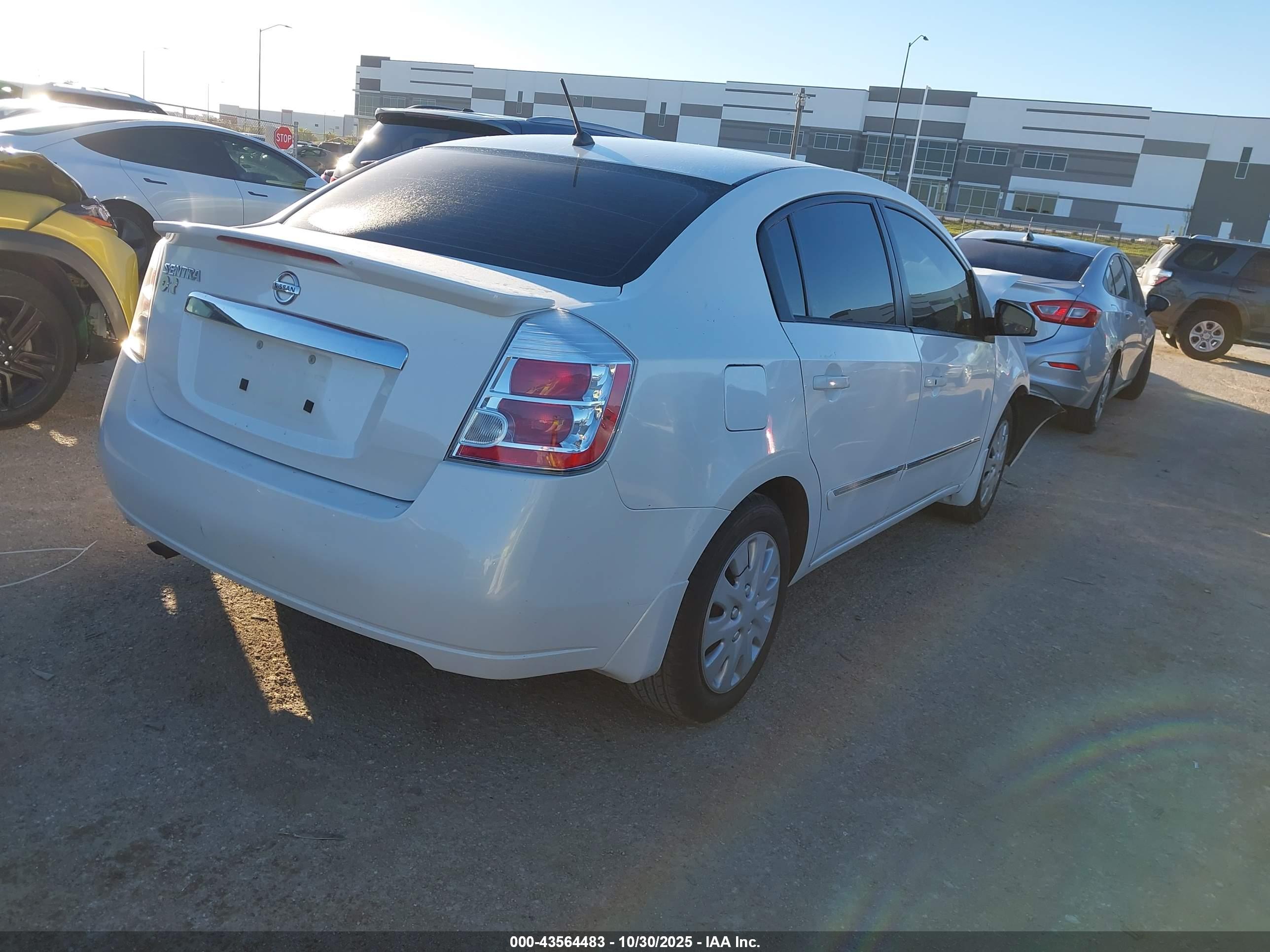 NISSAN SENTRA image 4