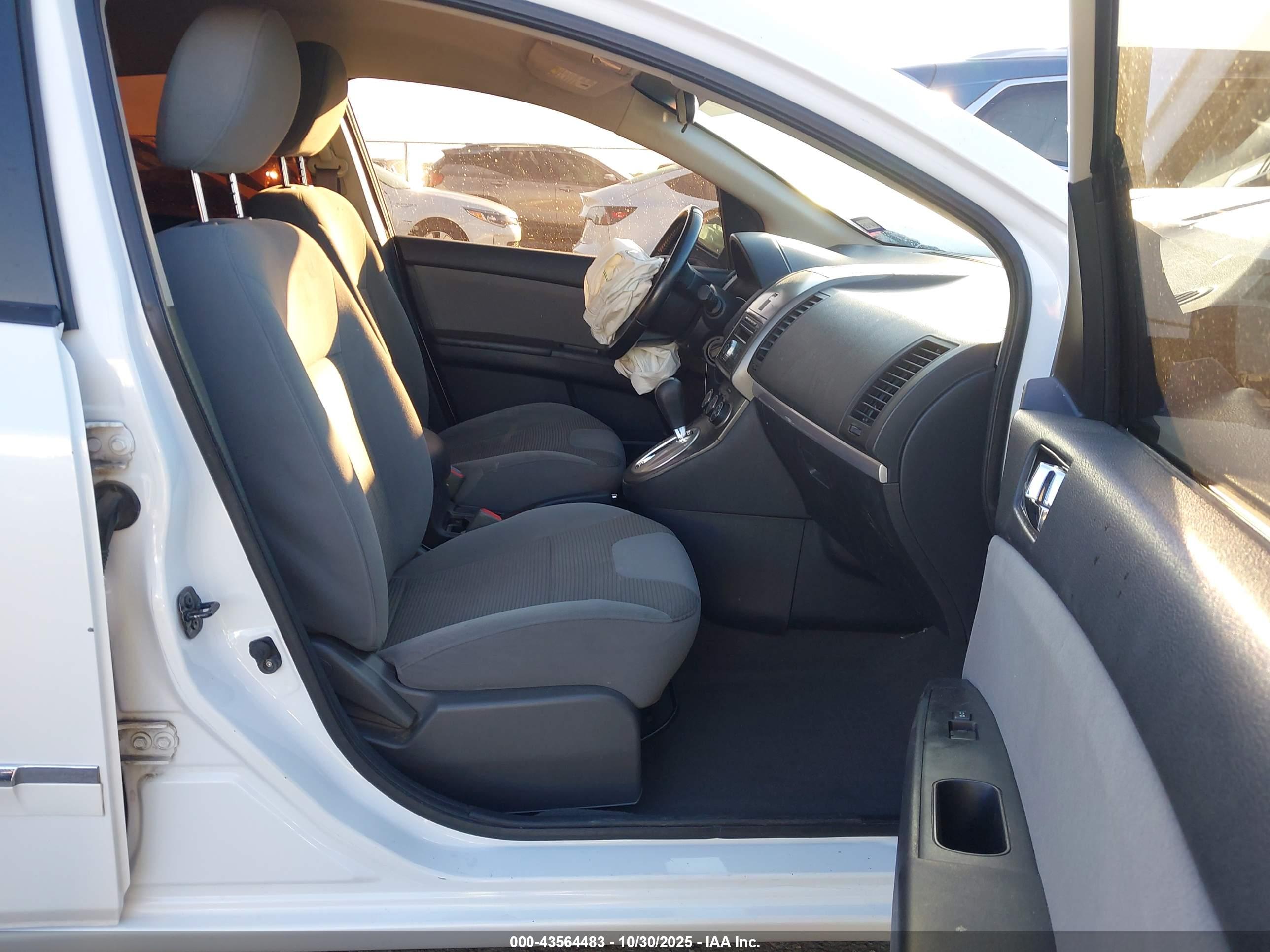 NISSAN SENTRA image 5