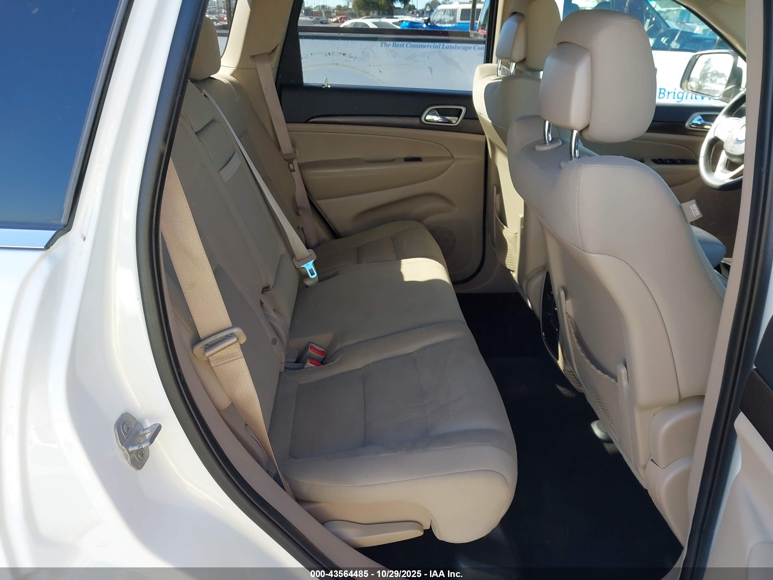 JEEP GRAND image 8