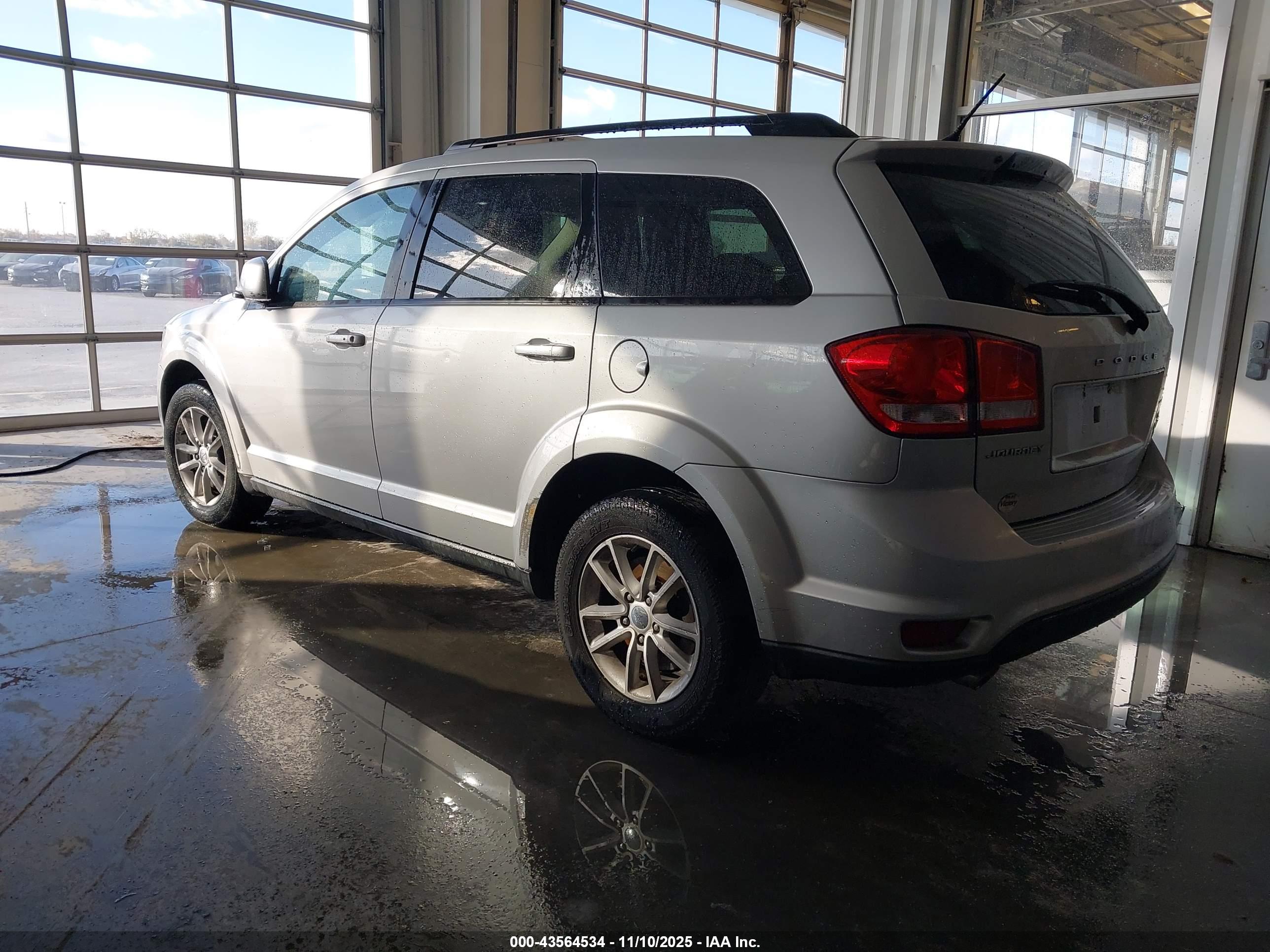 DODGE JOURNEY image 3
