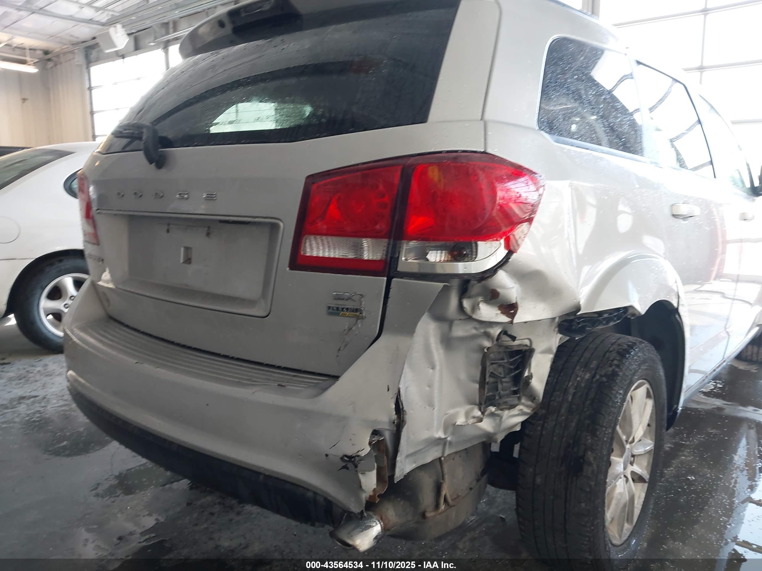 DODGE JOURNEY image 6