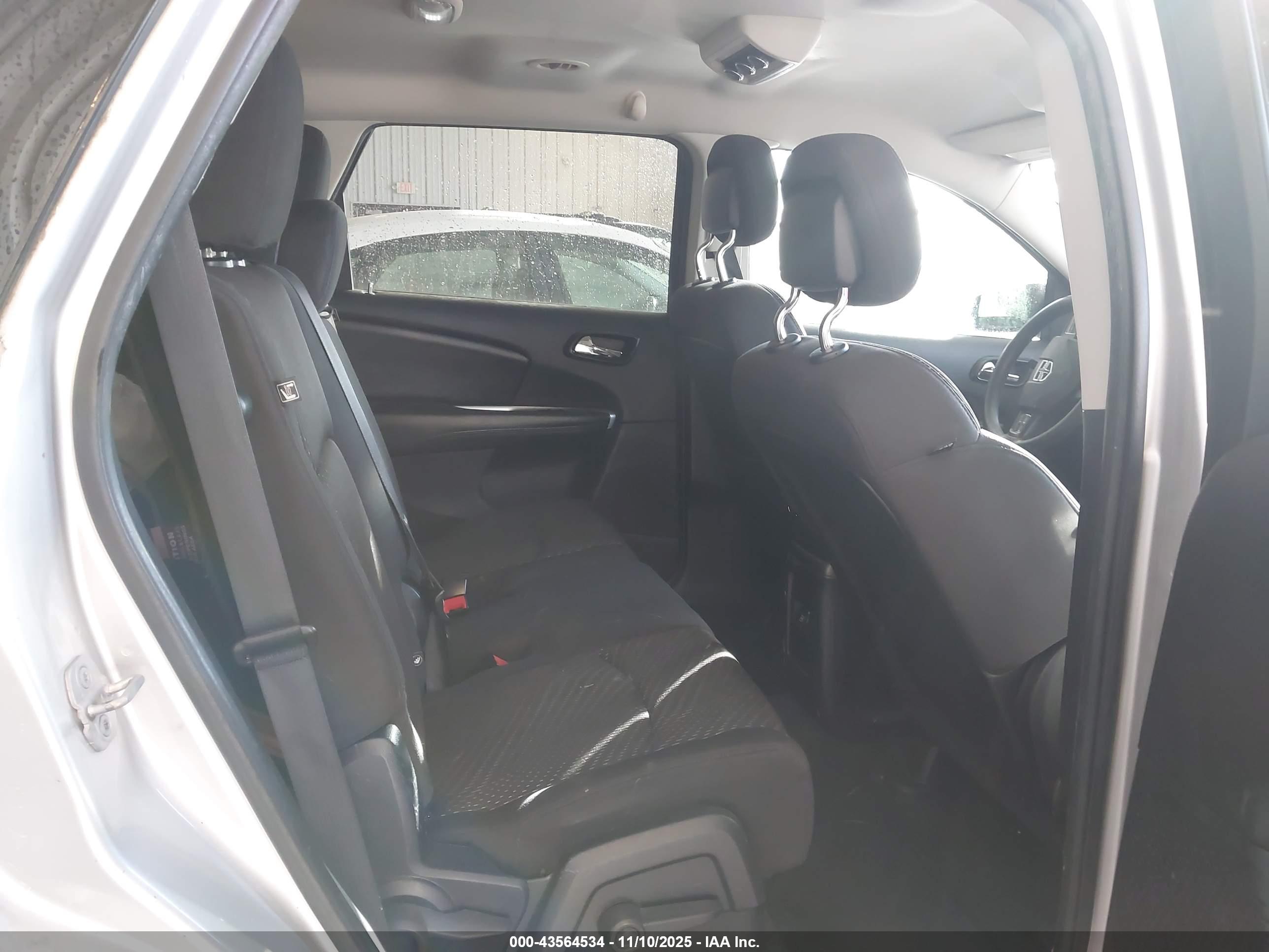DODGE JOURNEY image 8