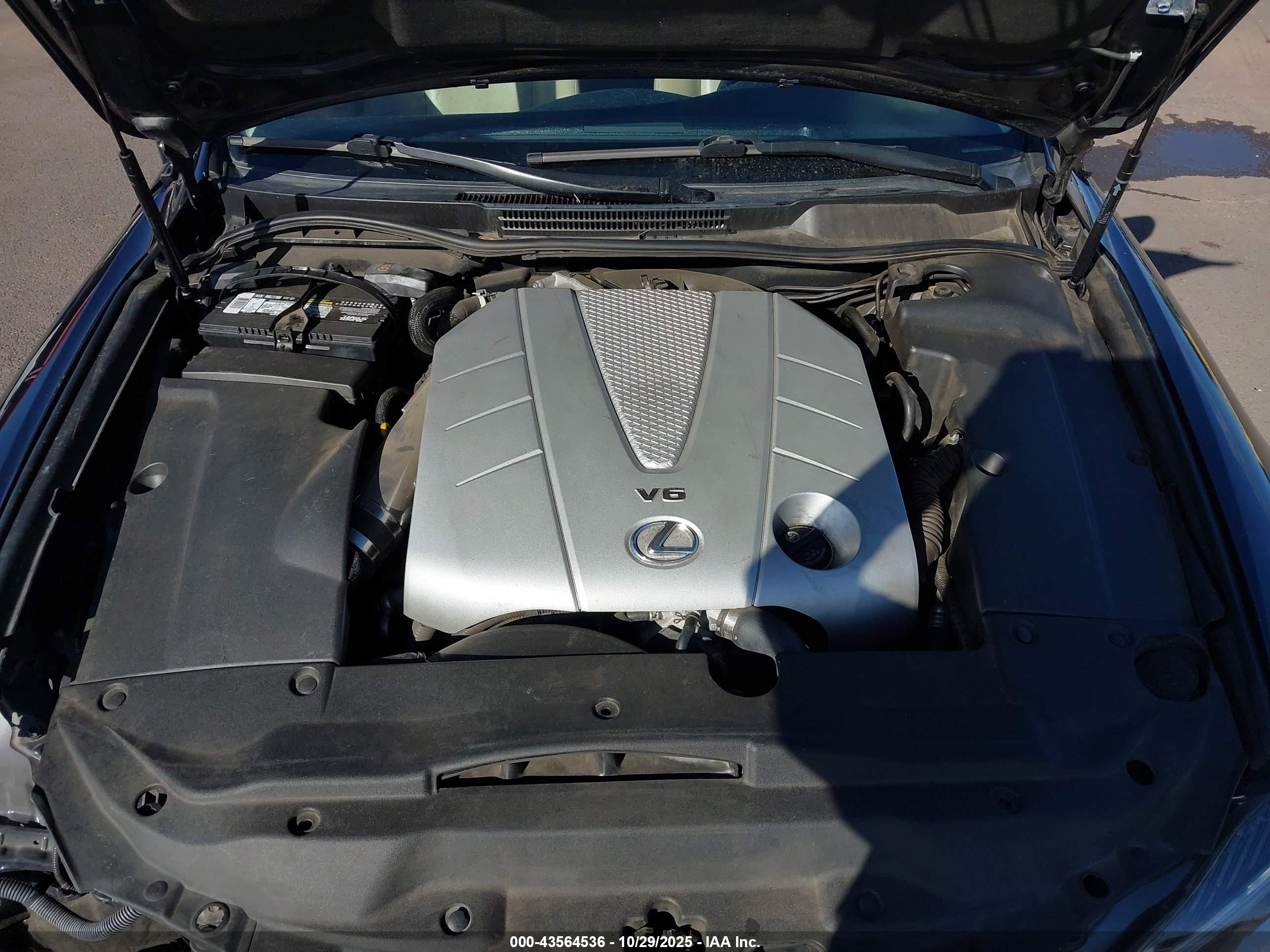 LEXUS IS image 10