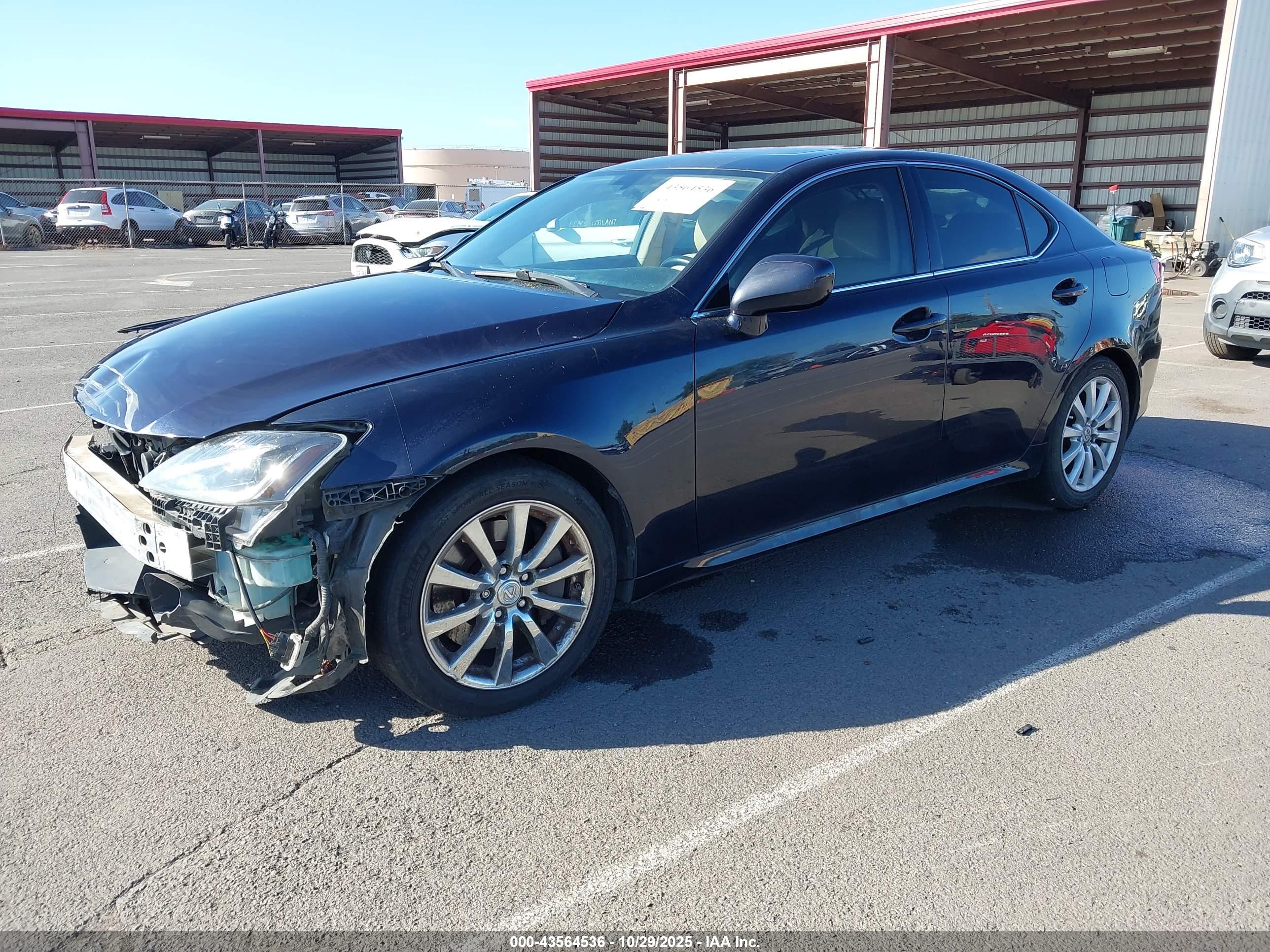 LEXUS IS image 2