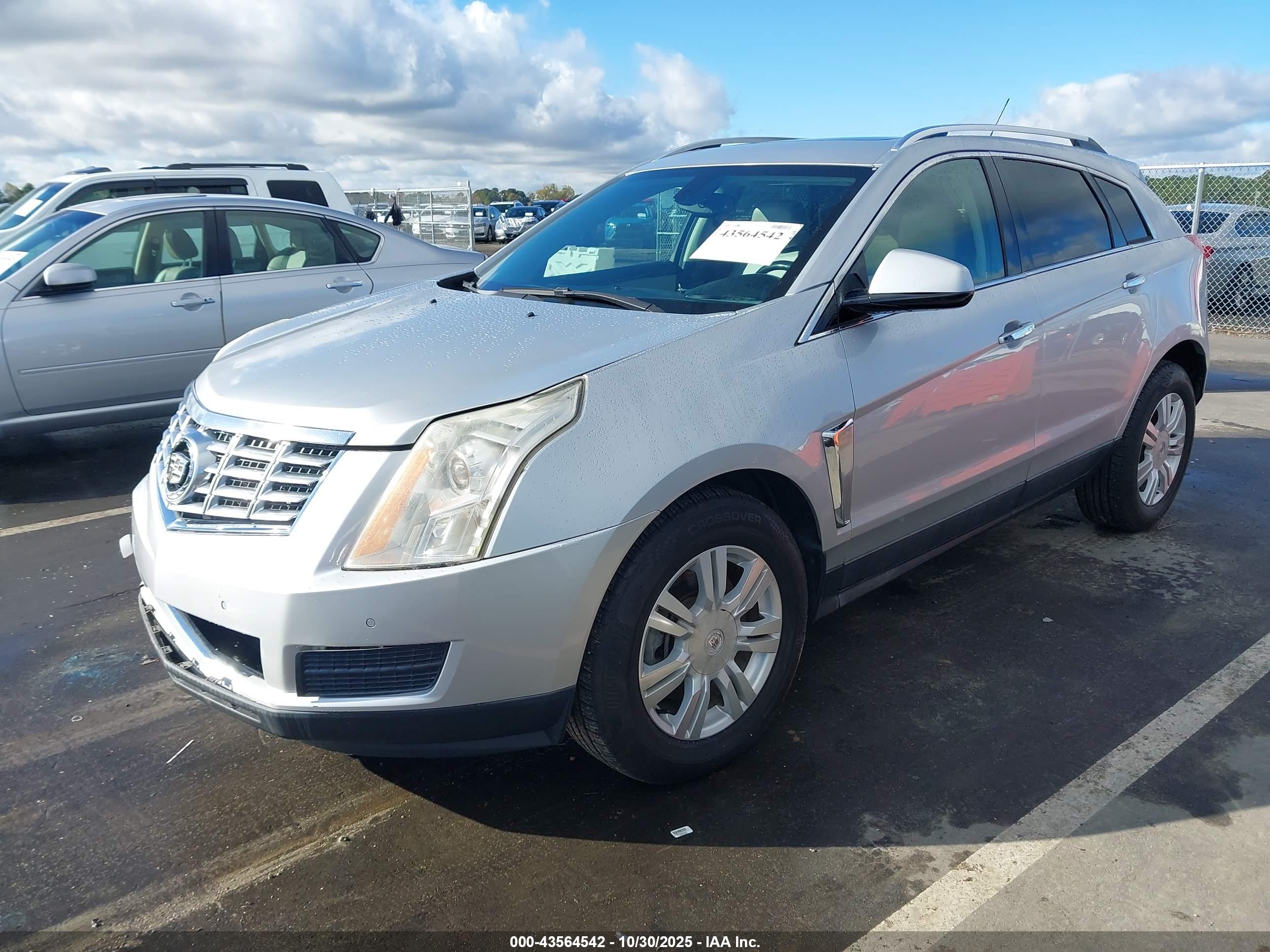 CADILLAC SRX image 2