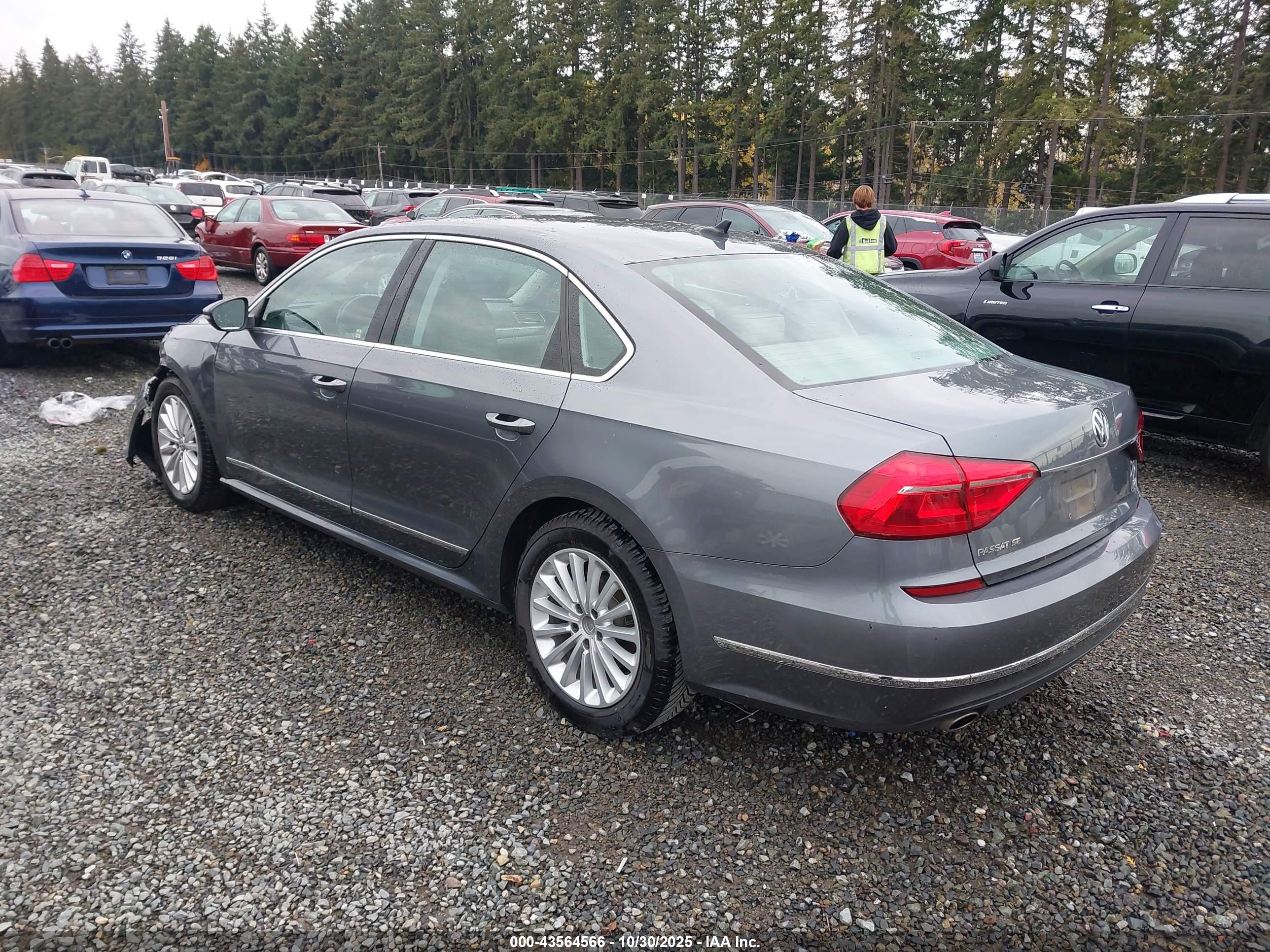 VOLKSWAGEN PASSAT image 3