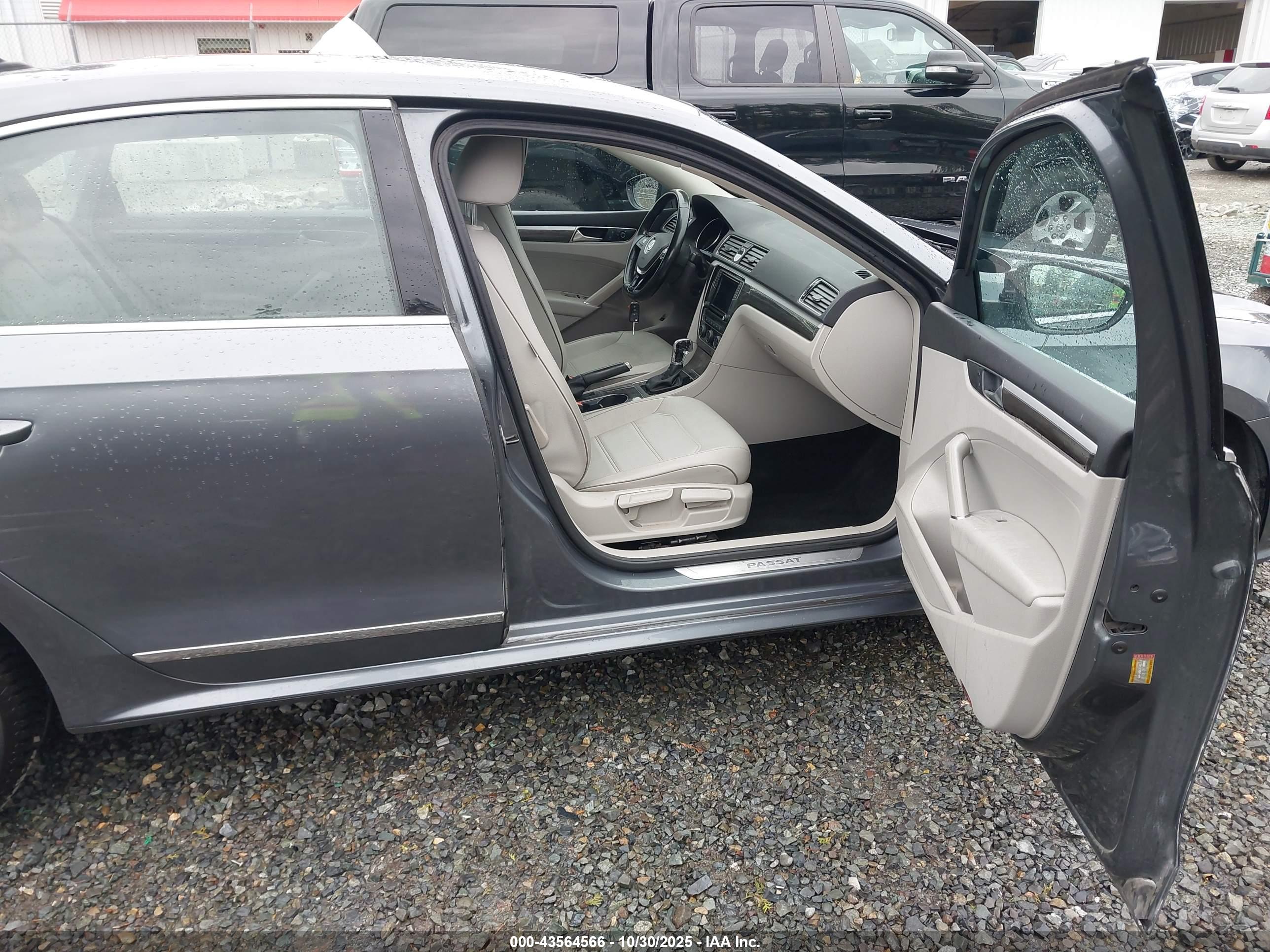 VOLKSWAGEN PASSAT image 5