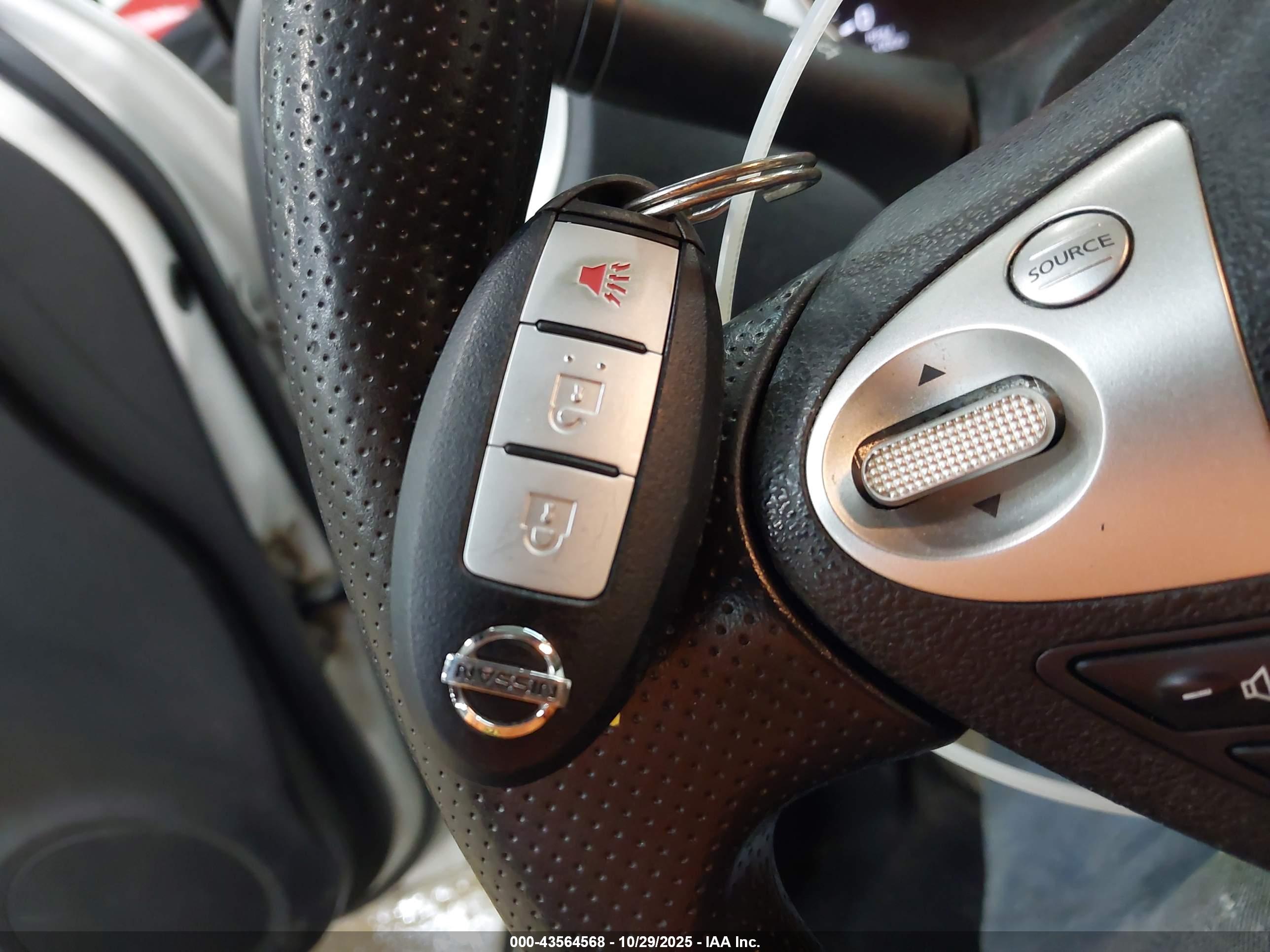 NISSAN JUKE image 11