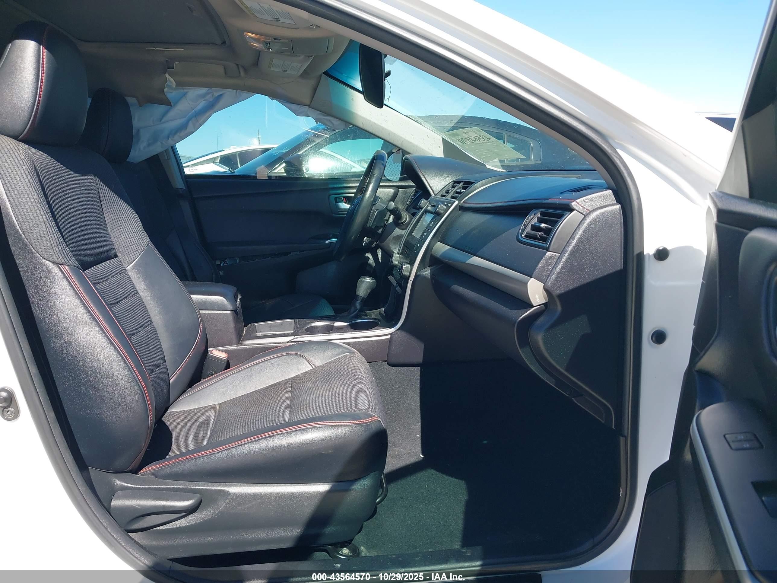TOYOTA CAMRY image 5