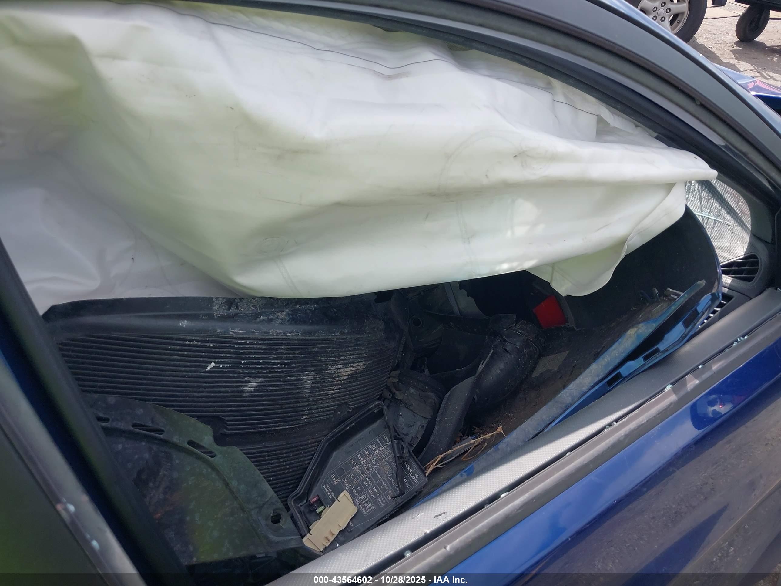 HYUNDAI ACCENT image 5