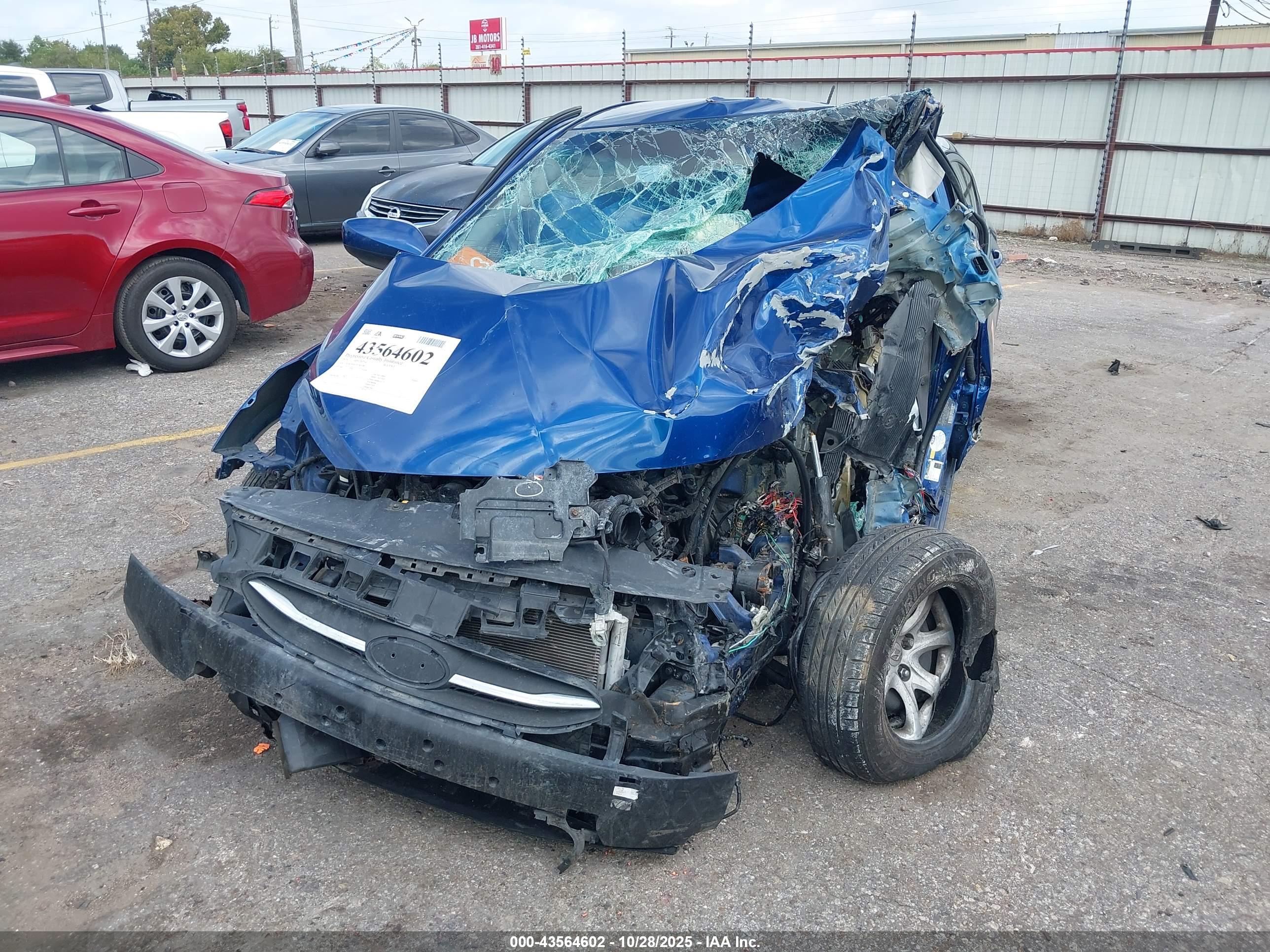 HYUNDAI ACCENT image 6