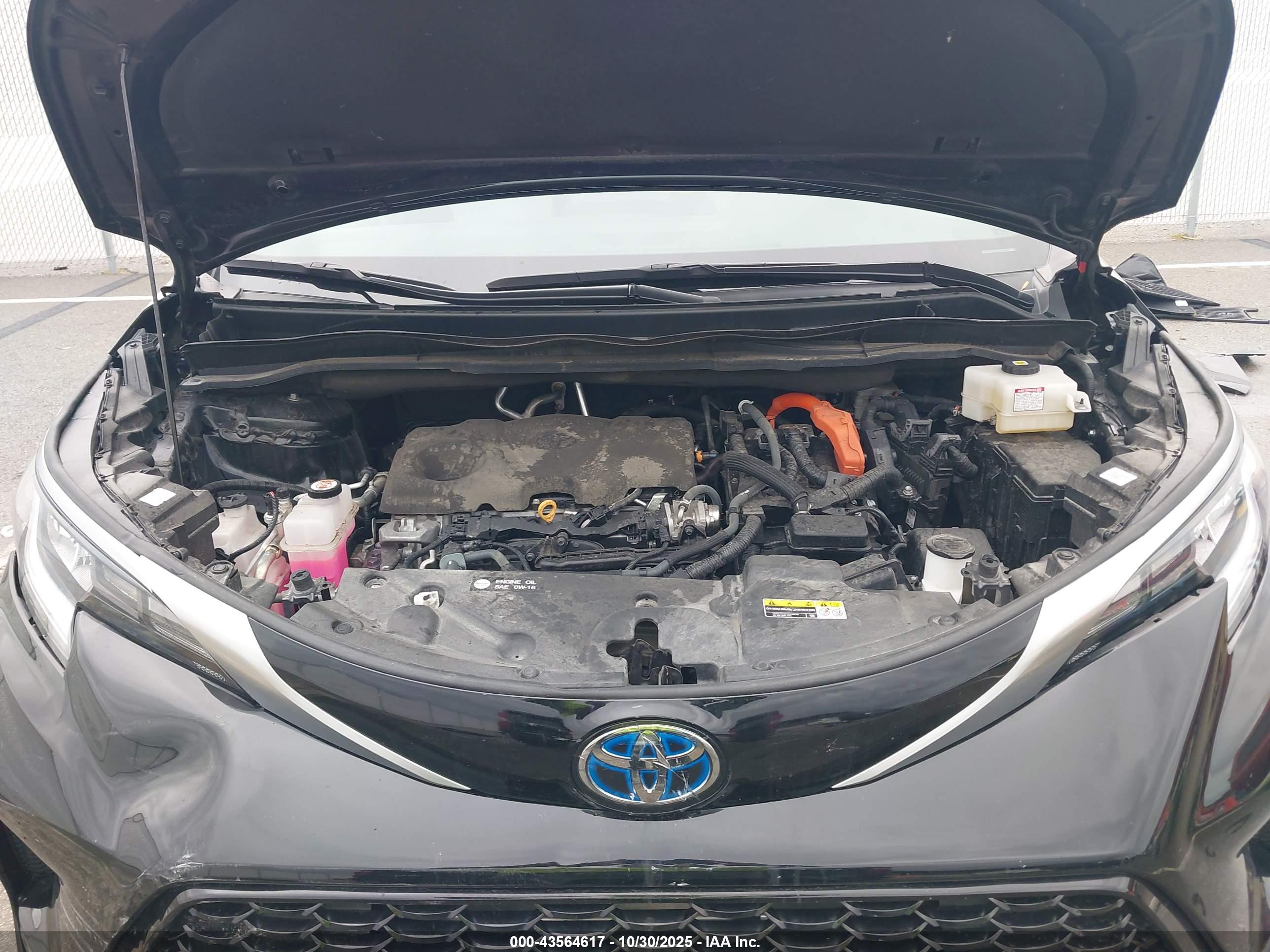 TOYOTA SIENNA image 10