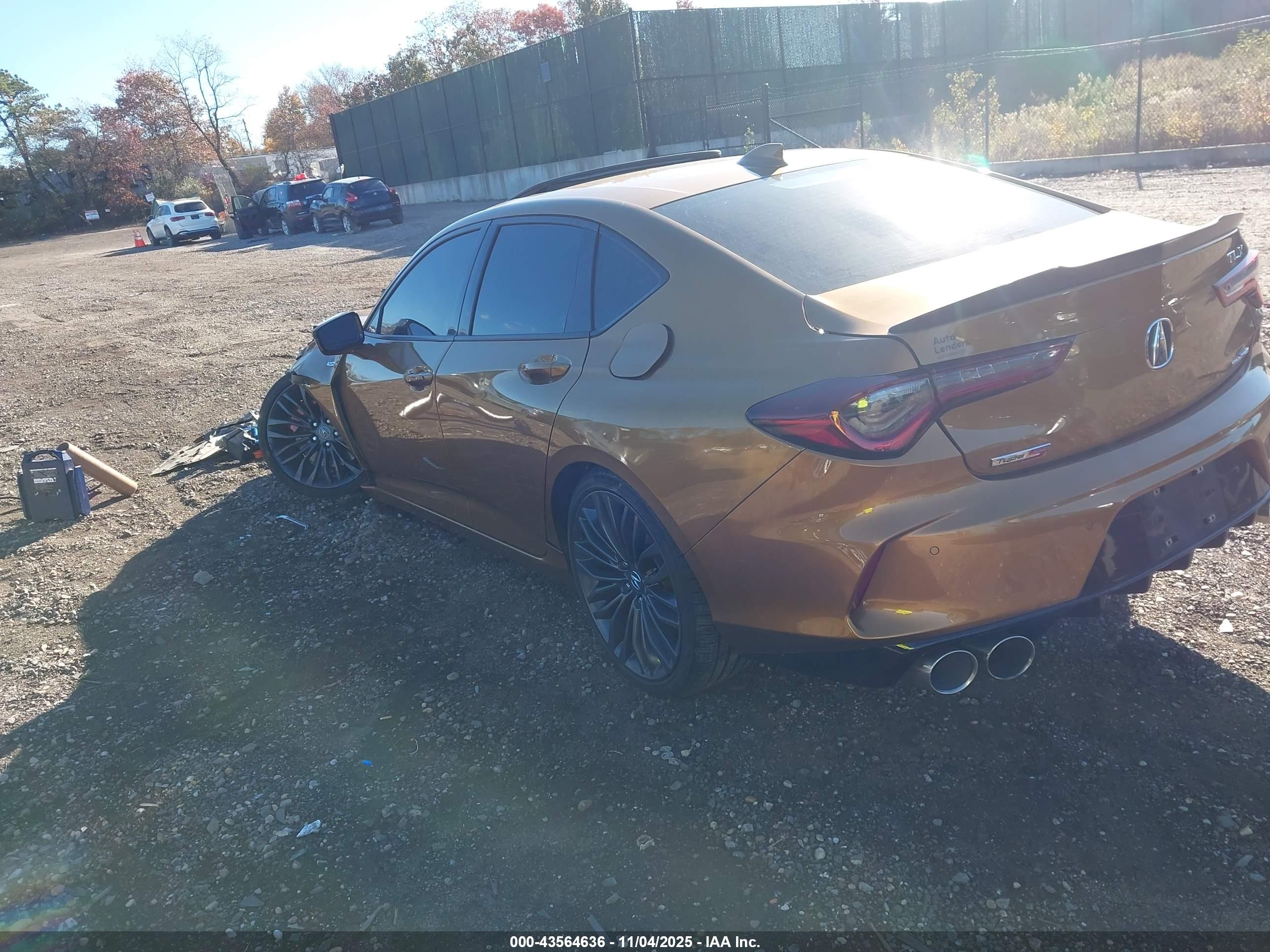 ACURA TLX image 3