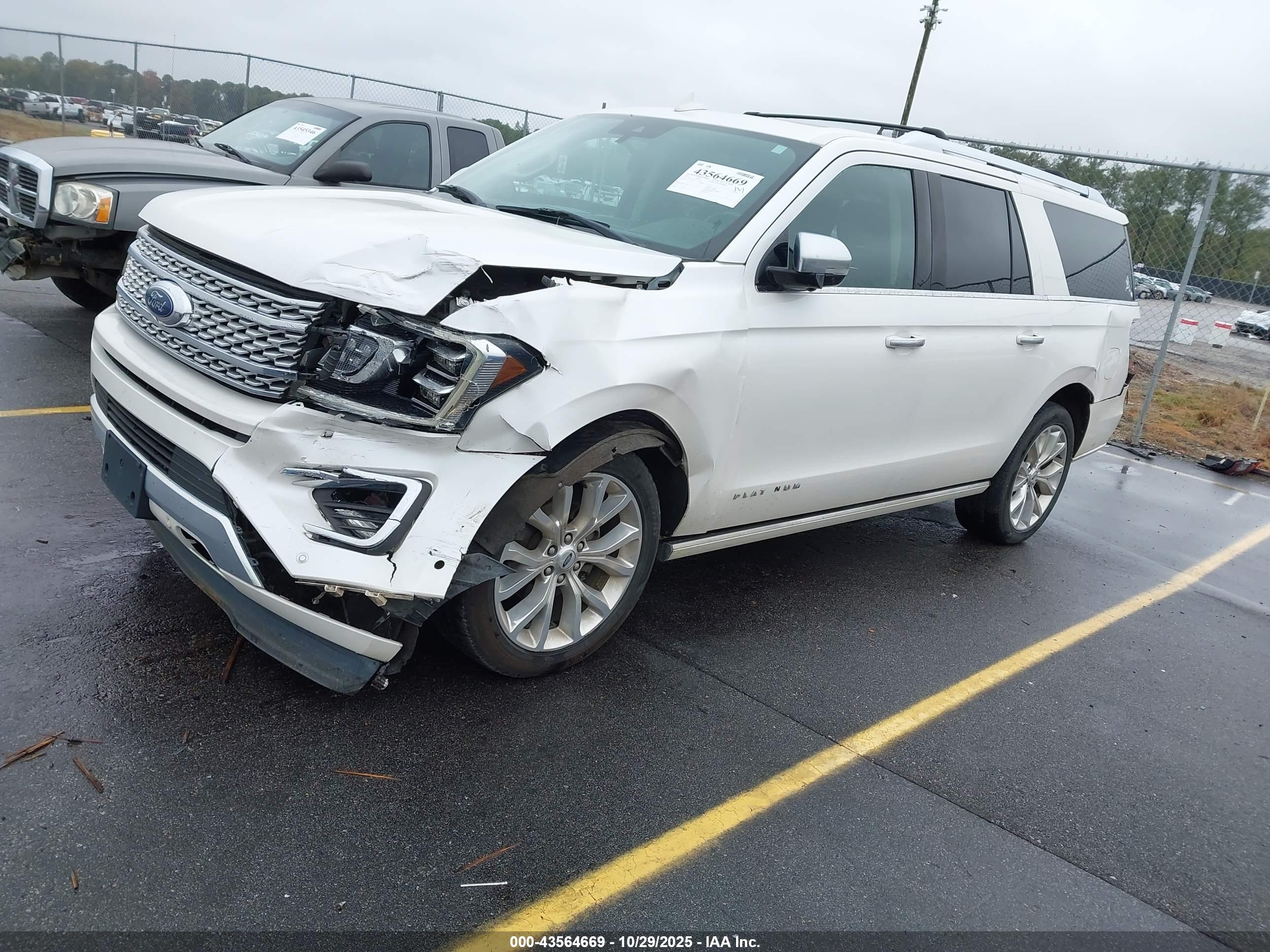 FORD EXPEDITION image 2
