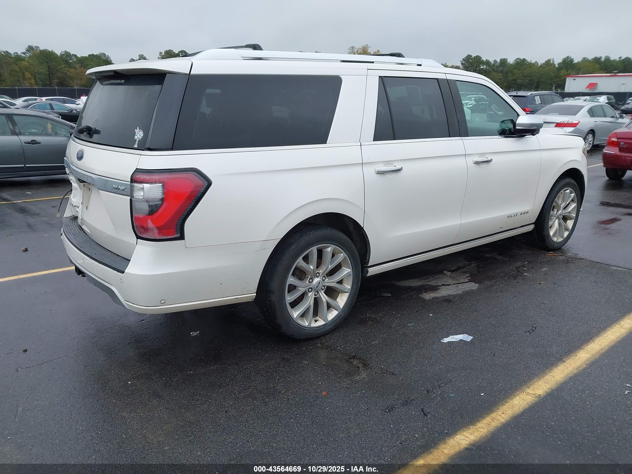 FORD EXPEDITION image 4
