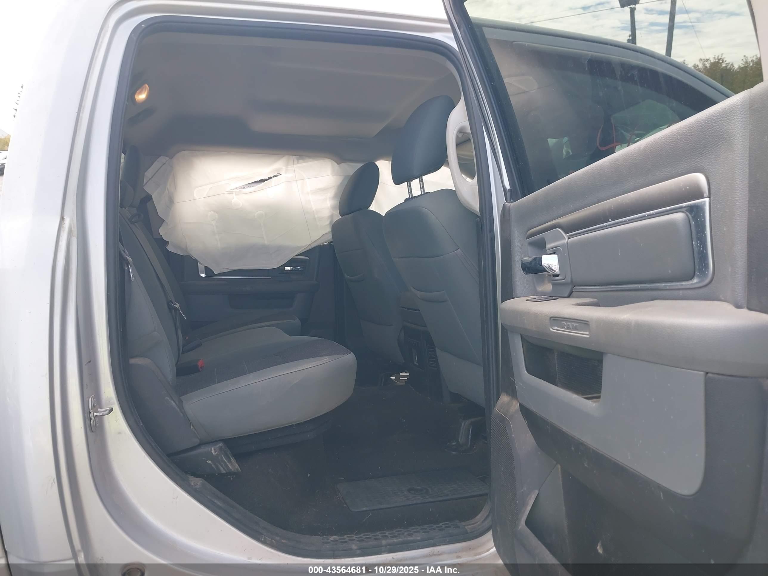 RAM 1500 image 8