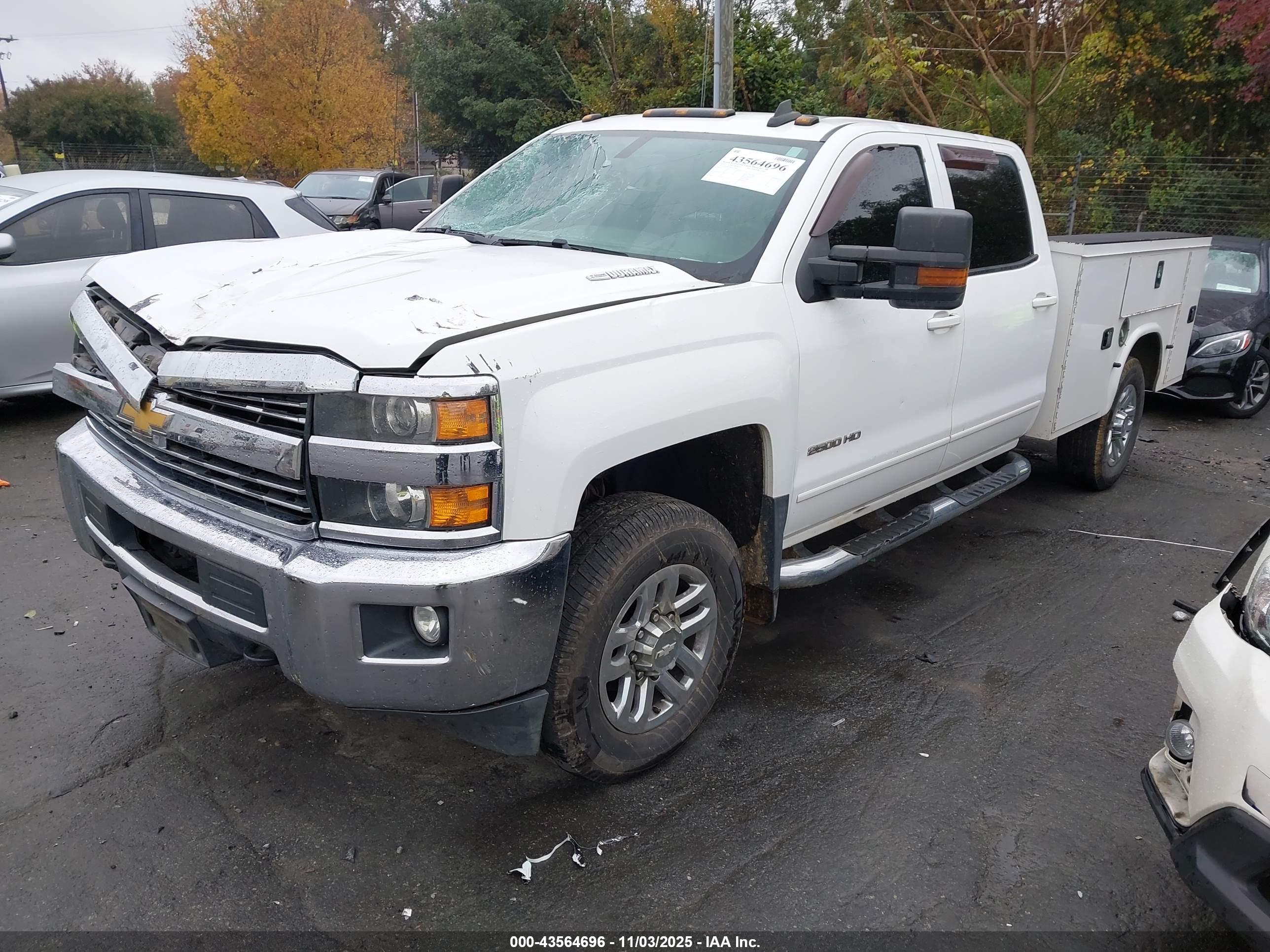 CHEVROLET SILVERADO image 2