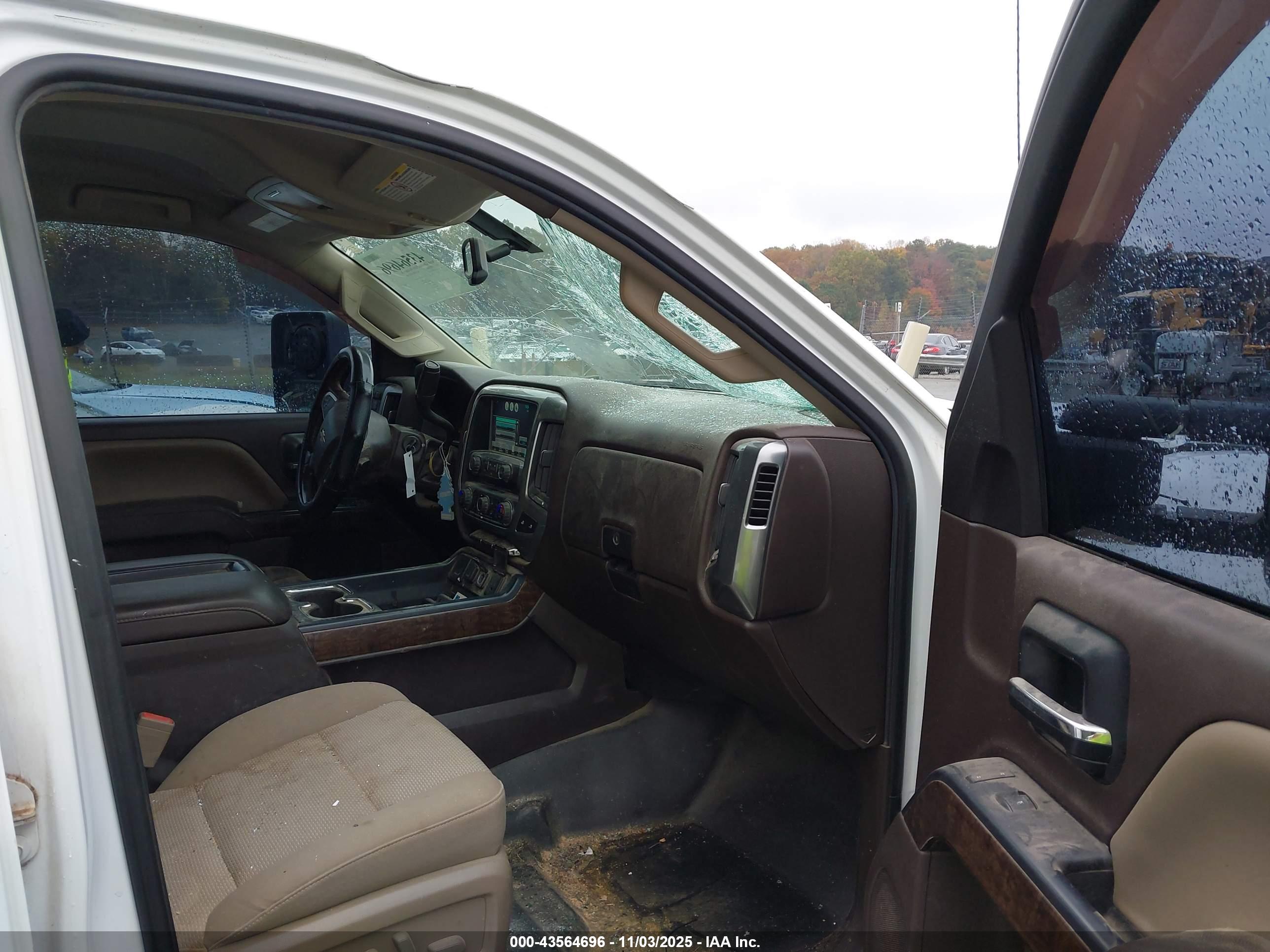 CHEVROLET SILVERADO image 5