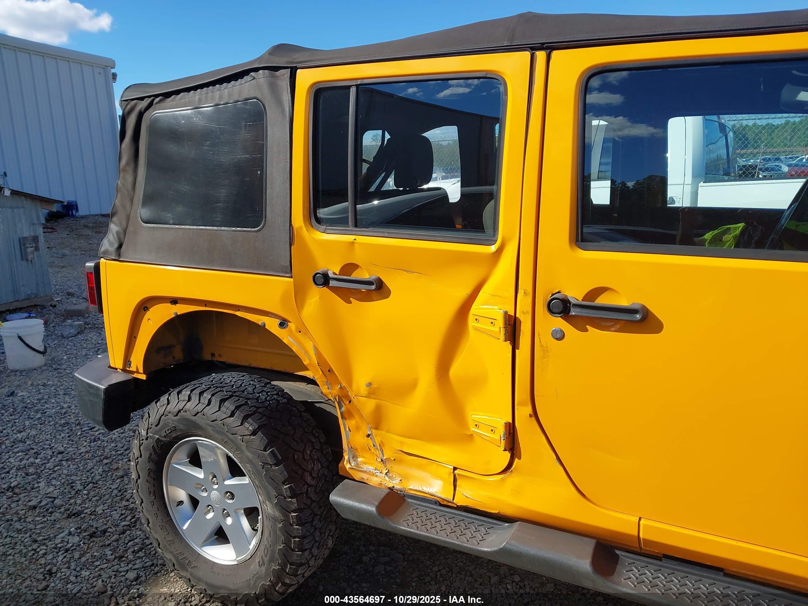 JEEP WRANGLER image 6