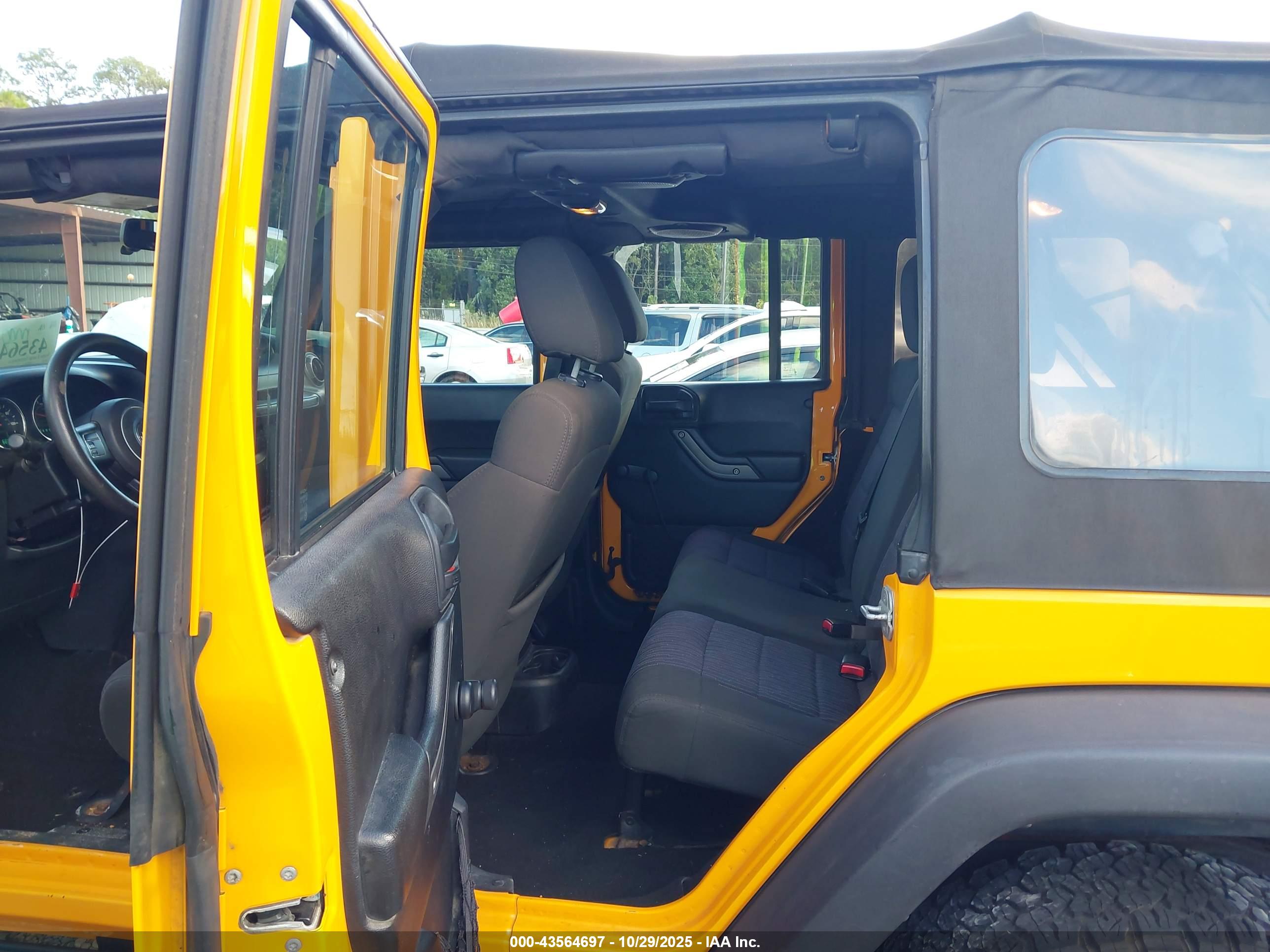 JEEP WRANGLER image 8