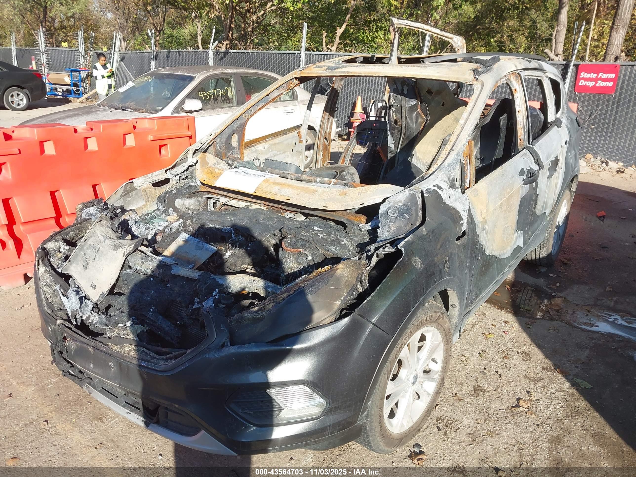 FORD ESCAPE image 6