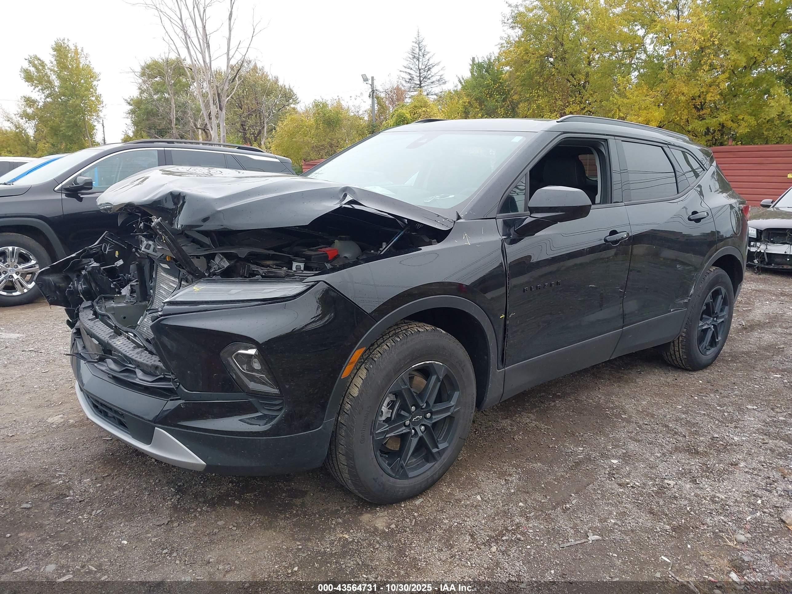 CHEVROLET BLAZER image 2