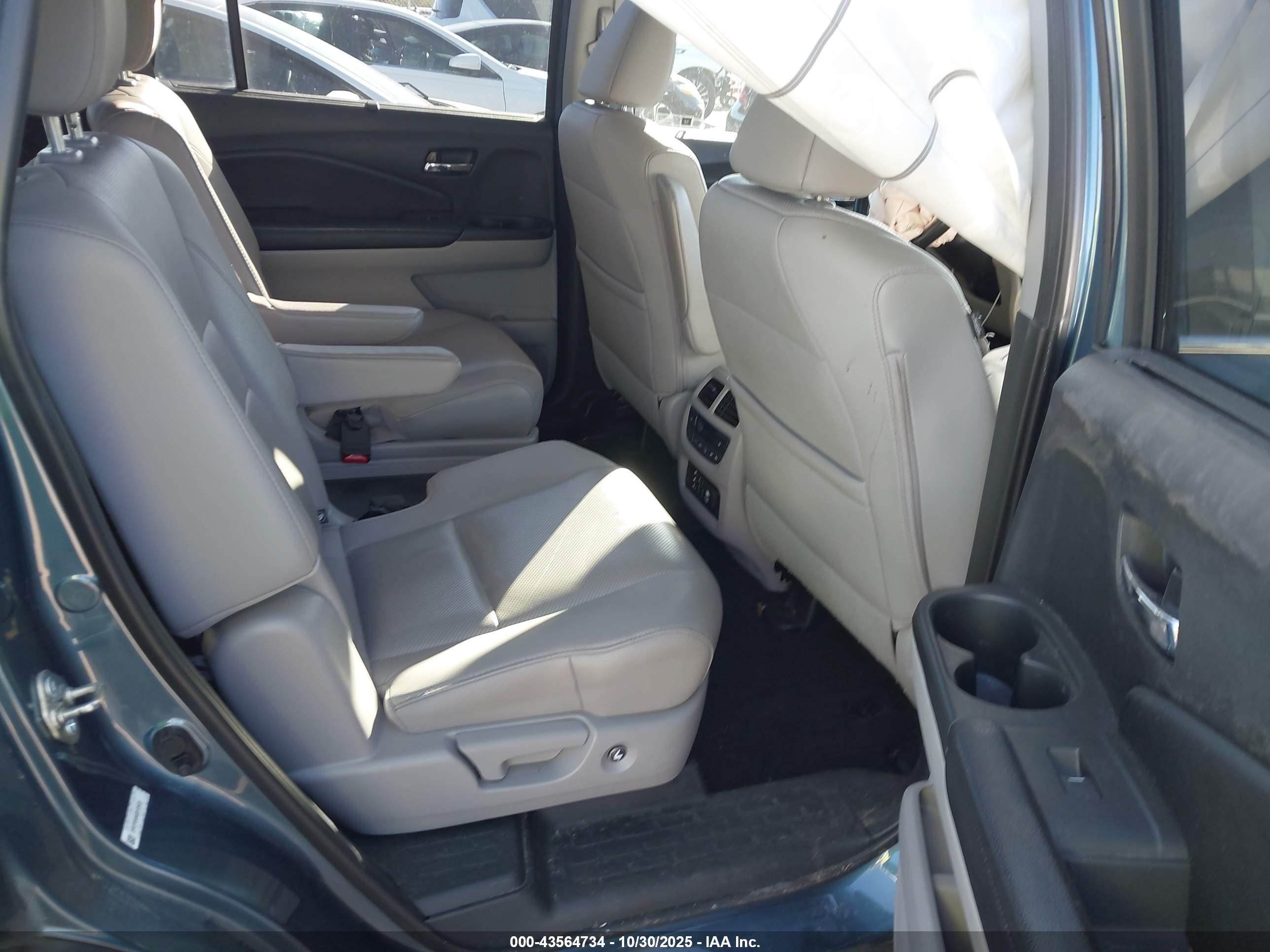 HONDA PILOT image 8