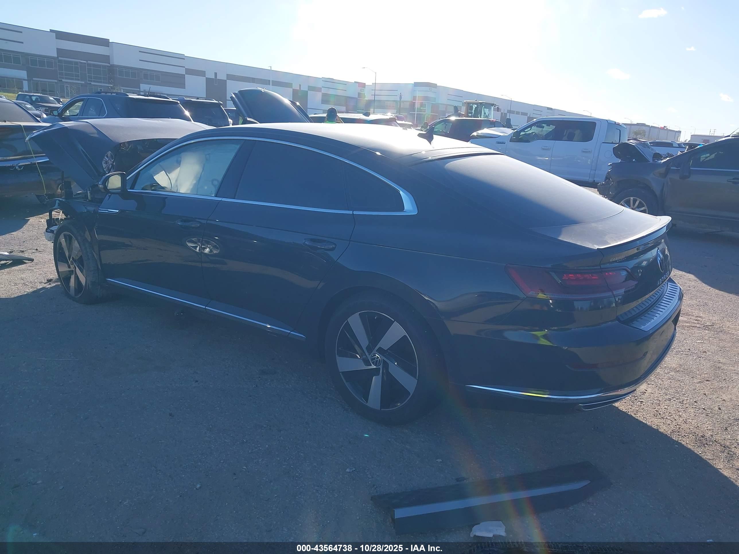 VOLKSWAGEN ARTEON image 3