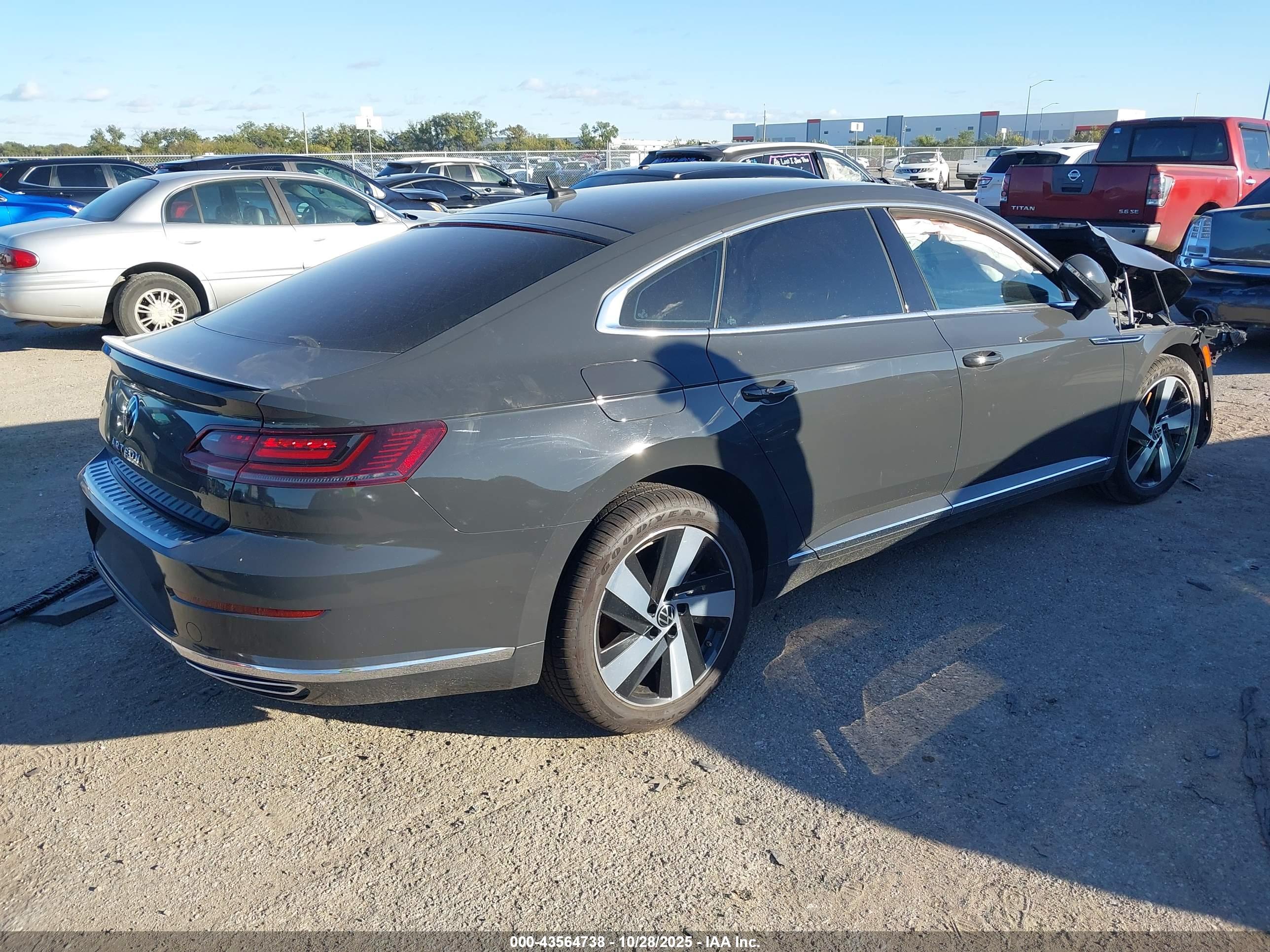 VOLKSWAGEN ARTEON image 4