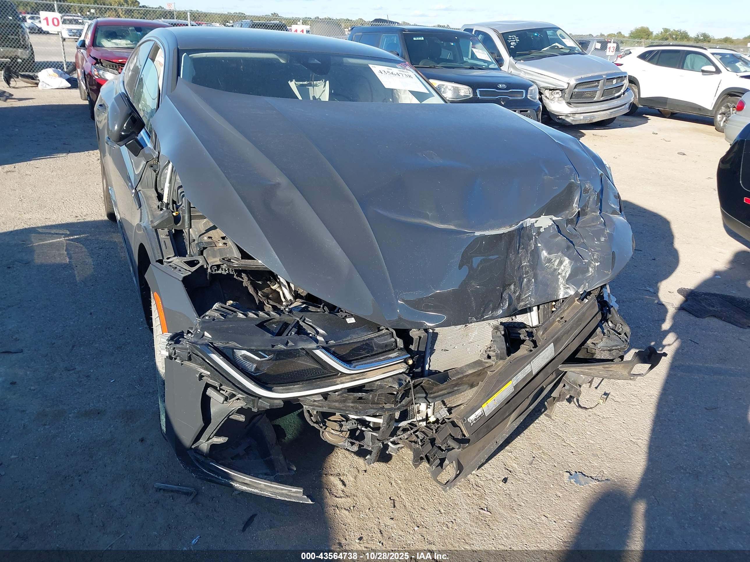 VOLKSWAGEN ARTEON image 6