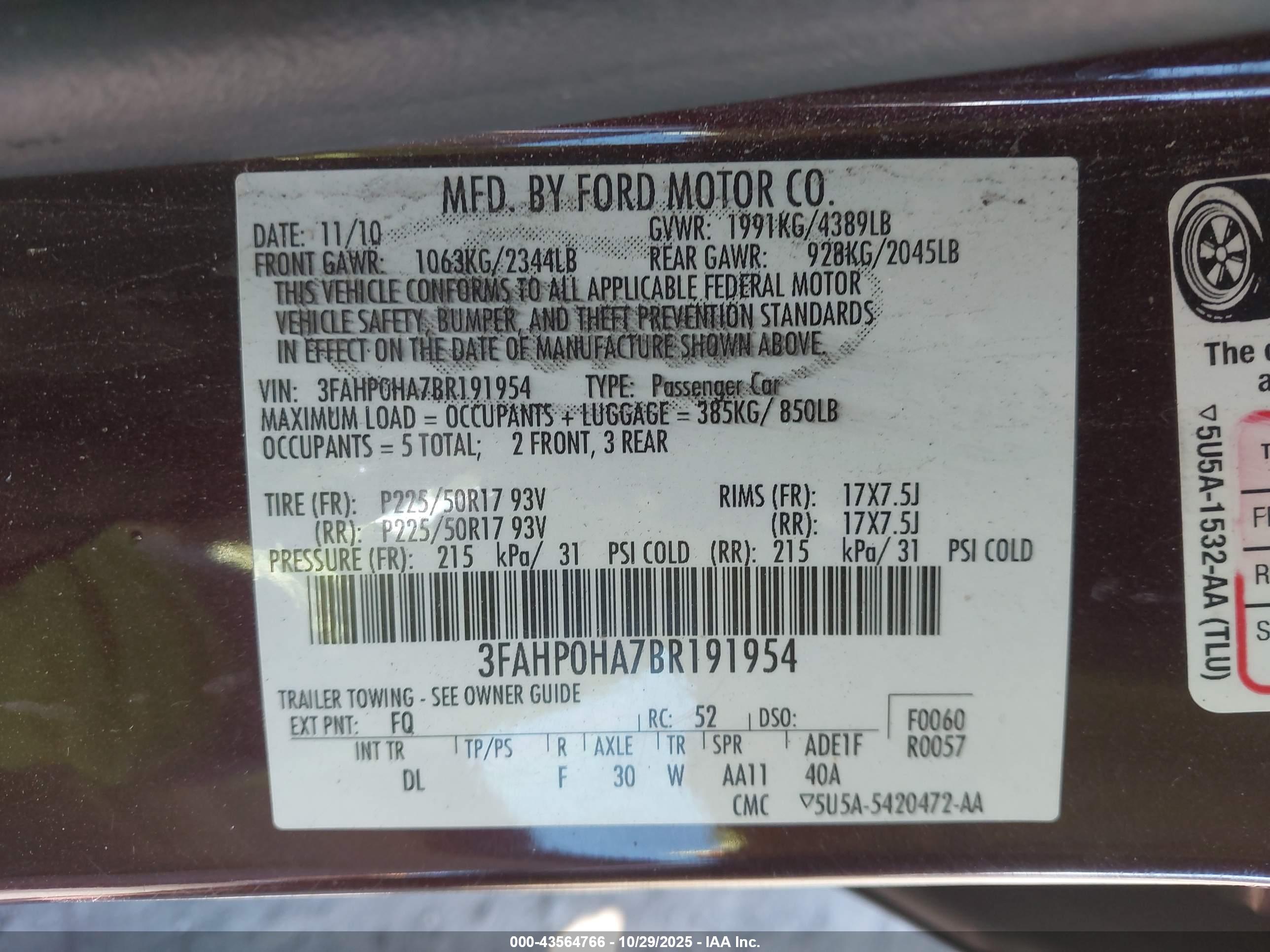 FORD FUSION image 9