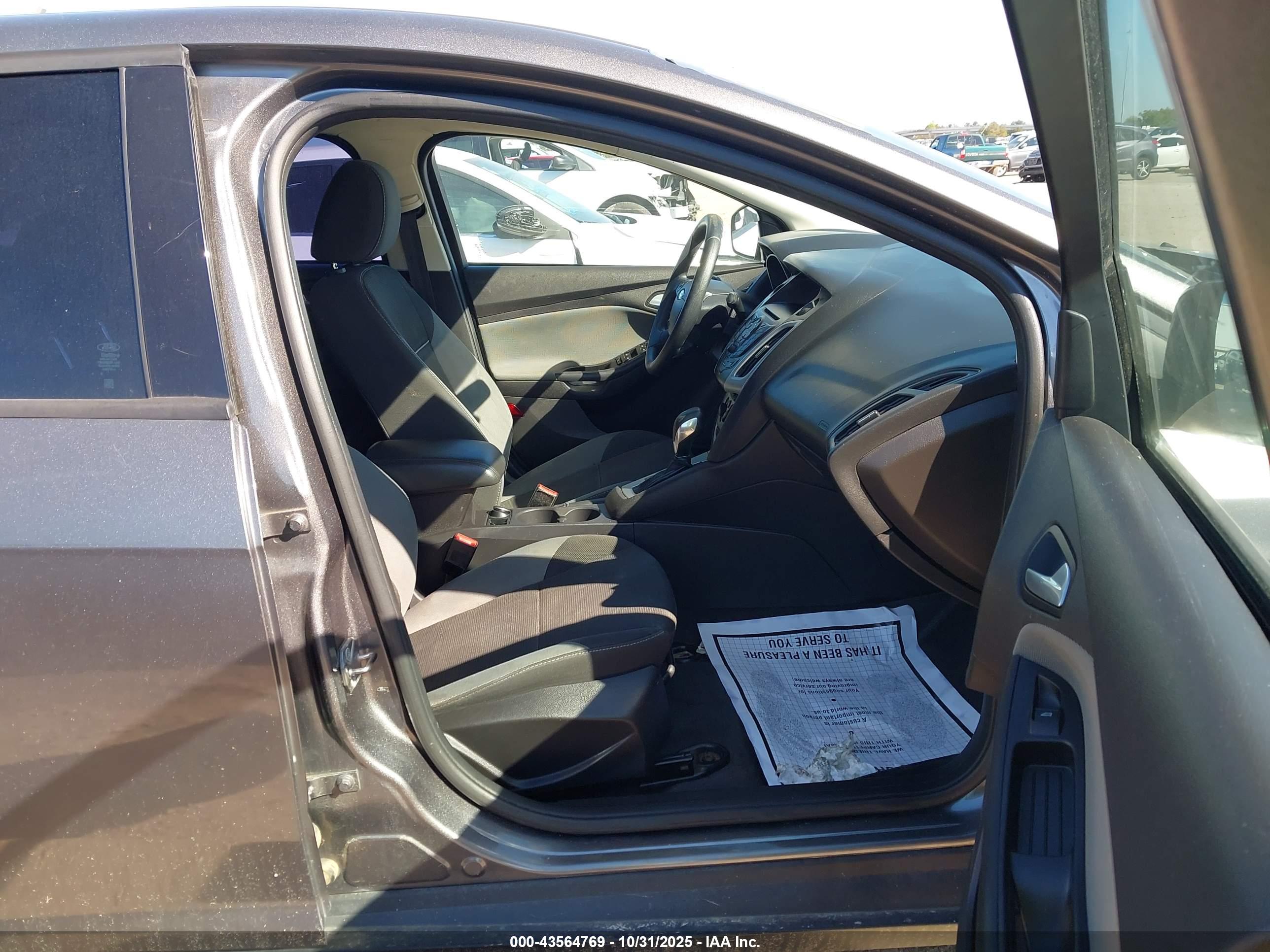 FORD FOCUS image 5