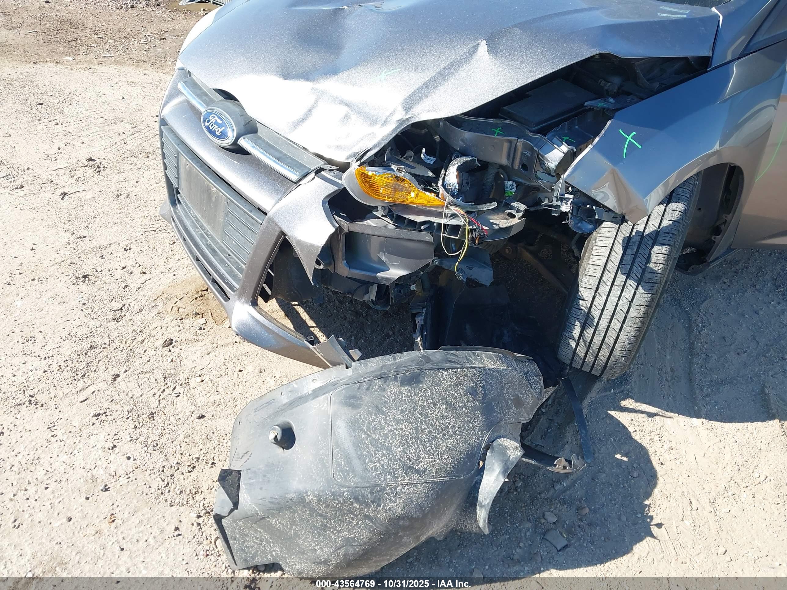 FORD FOCUS image 6